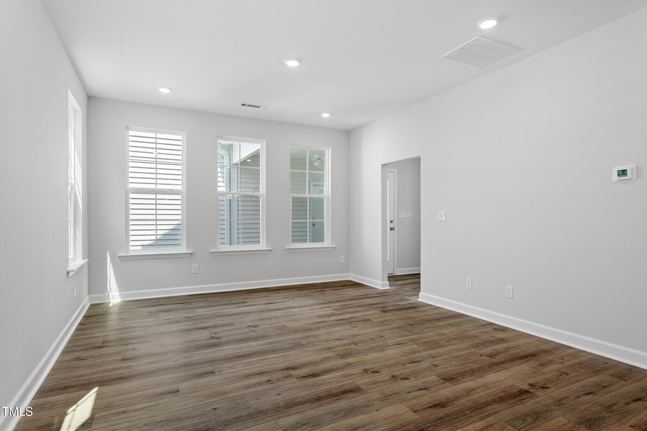 308 White Oak Garden Way # 215 Property Photo 13