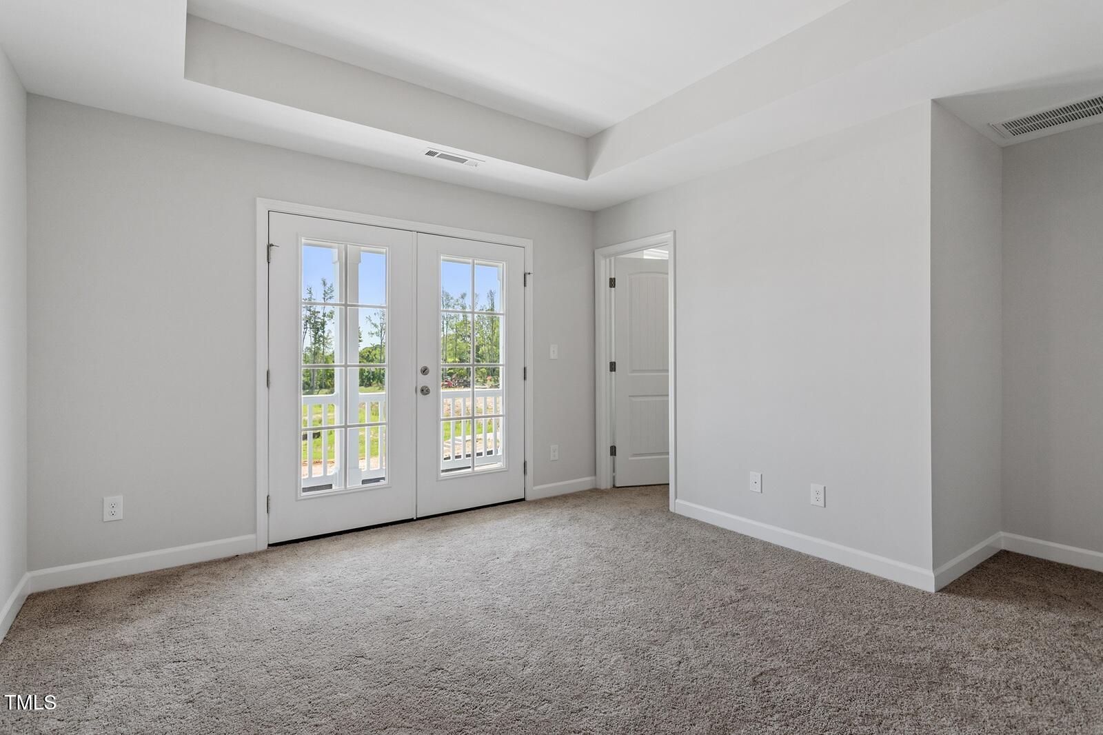 308 White Oak Garden Way # 215 Property Photo 16