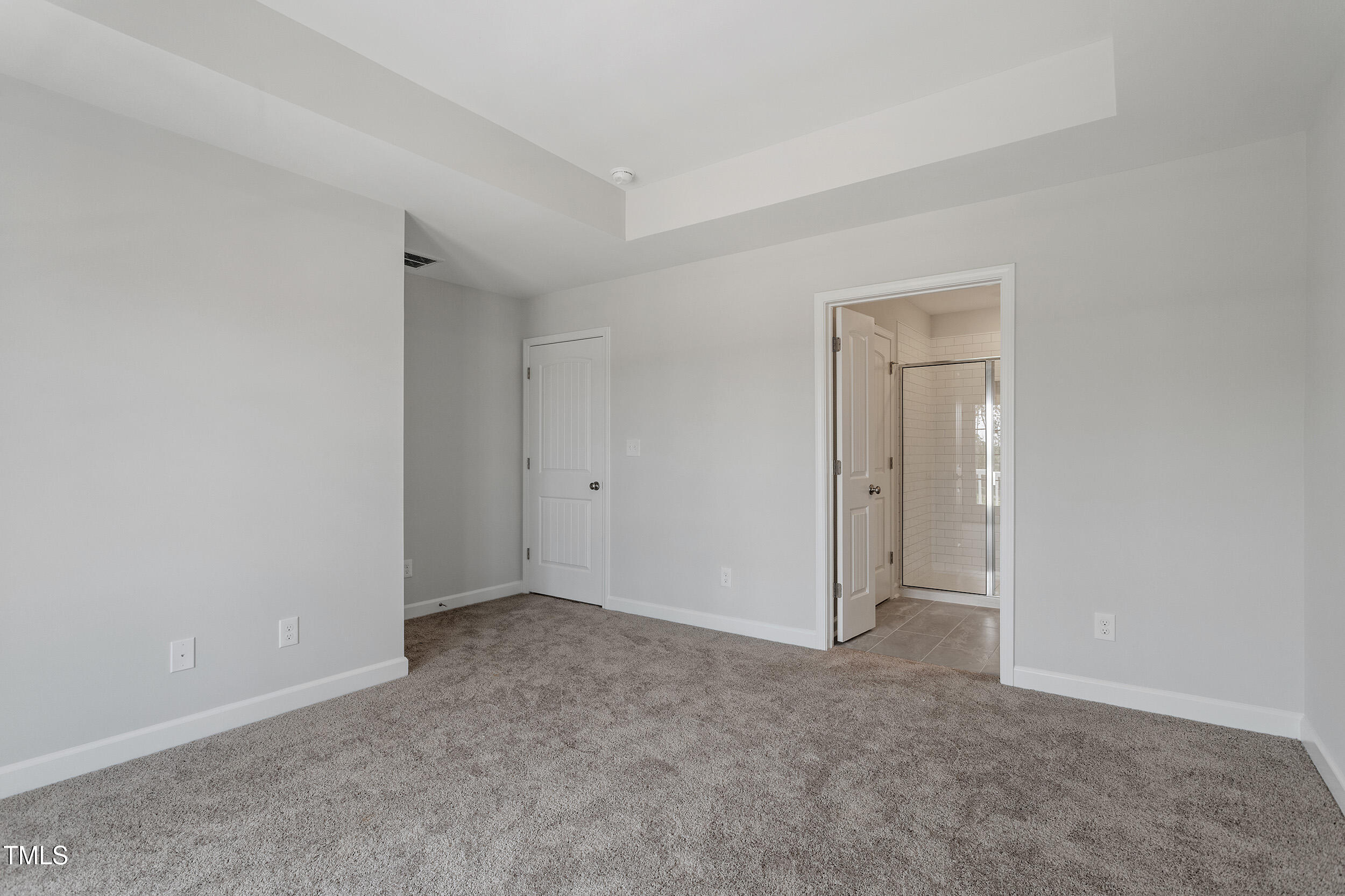 308 White Oak Garden Way # 215 Property Photo 17