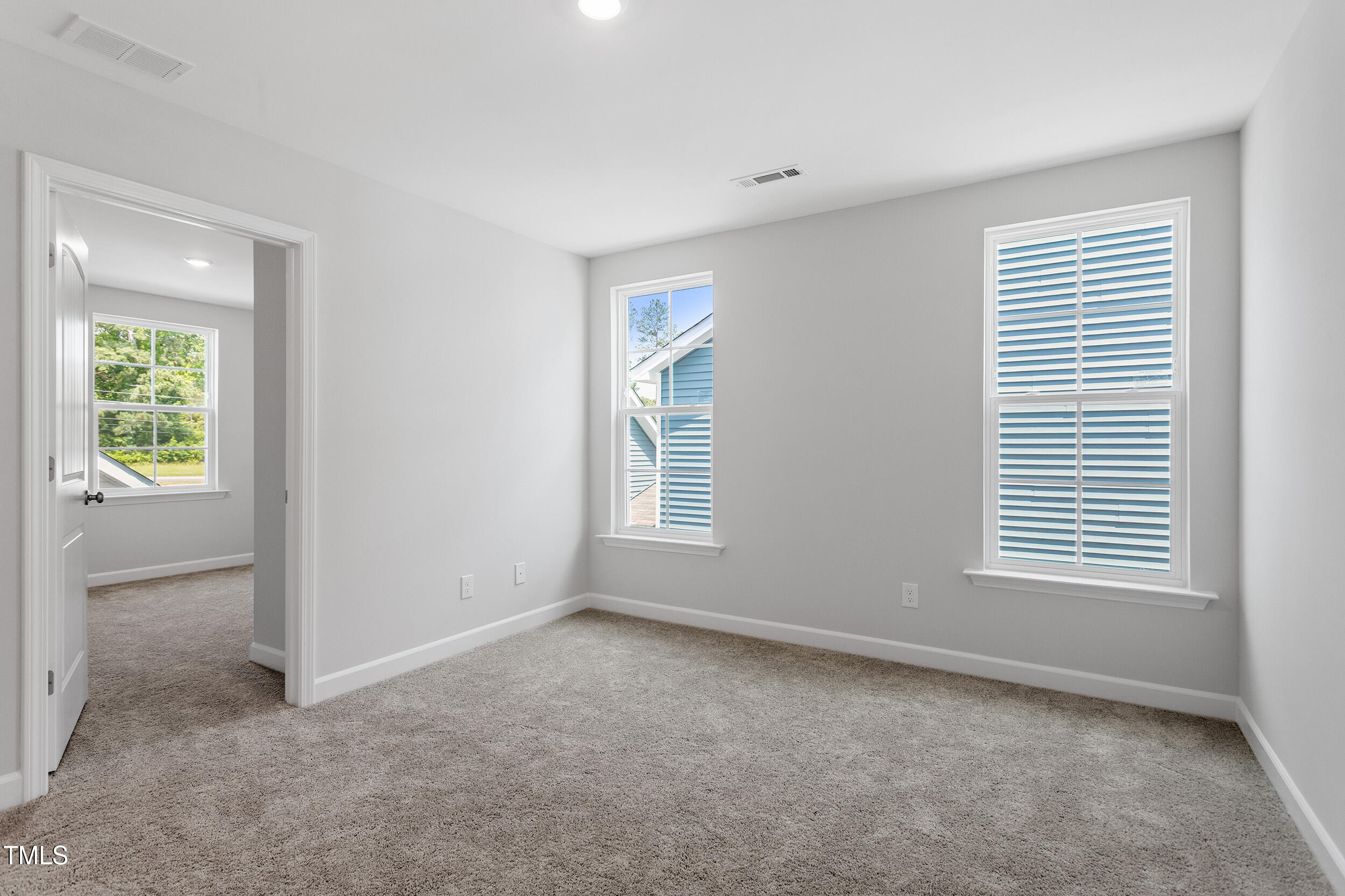308 White Oak Garden Way # 215 Property Photo 21