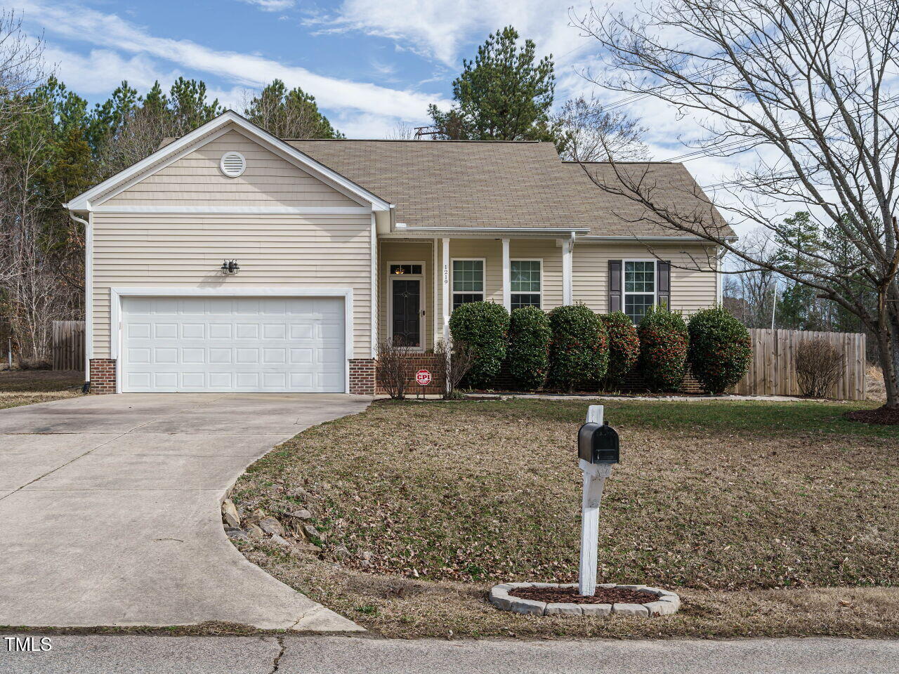 1219 E Middleton Drive Property Photo