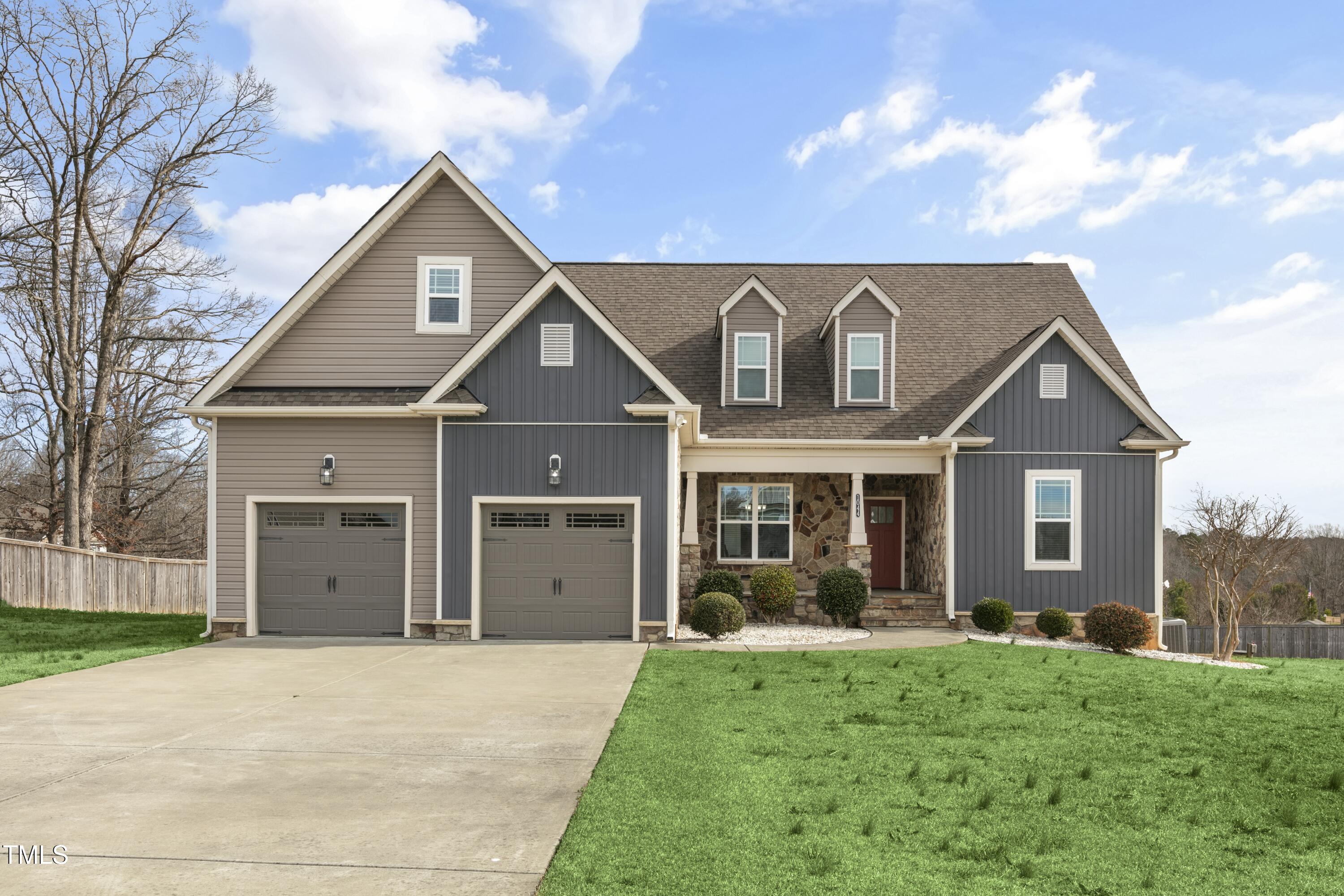 1044 Butterfly Circle Property Photo