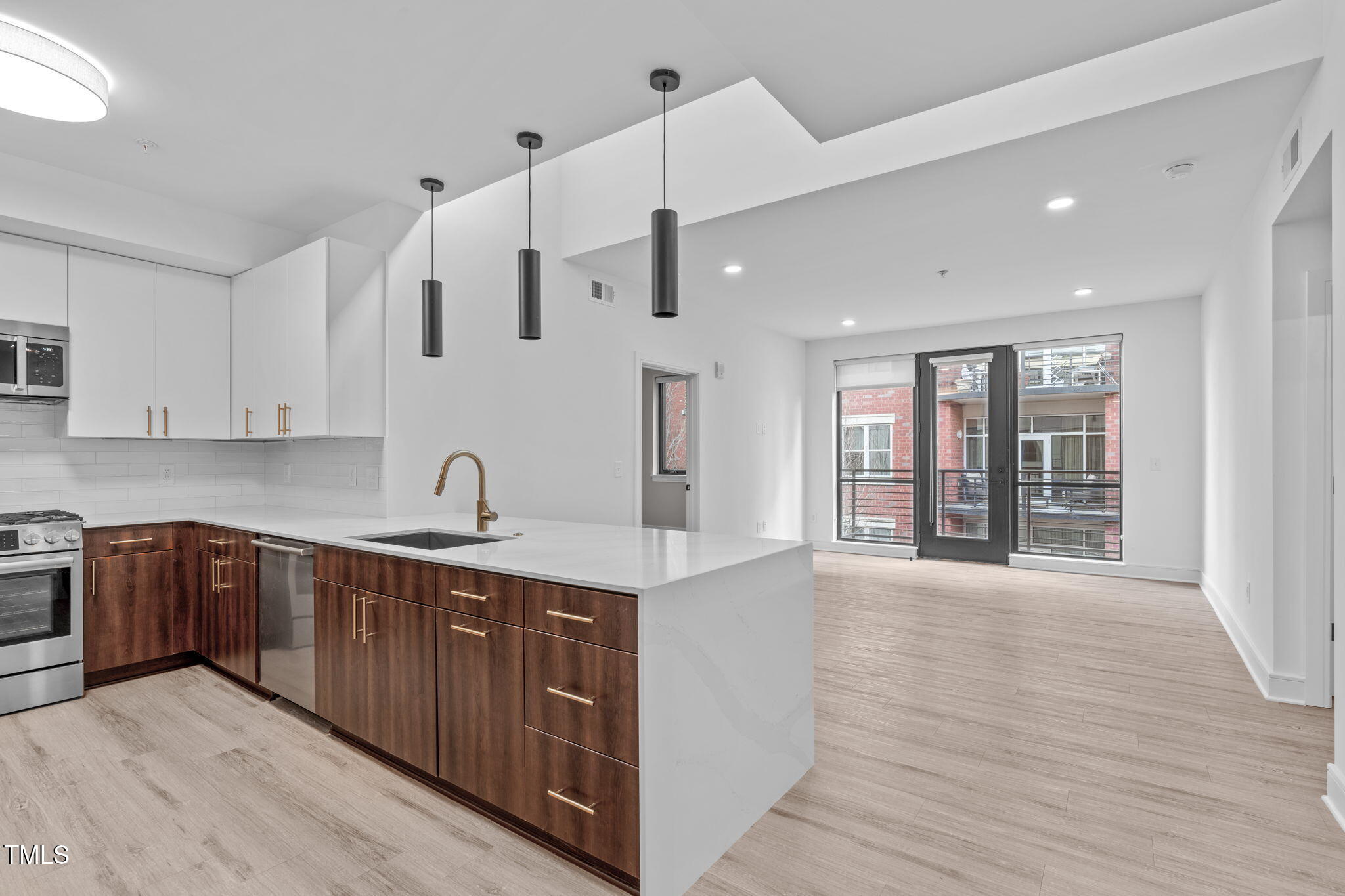 615 W Peace Street # 406 Property Photo 1