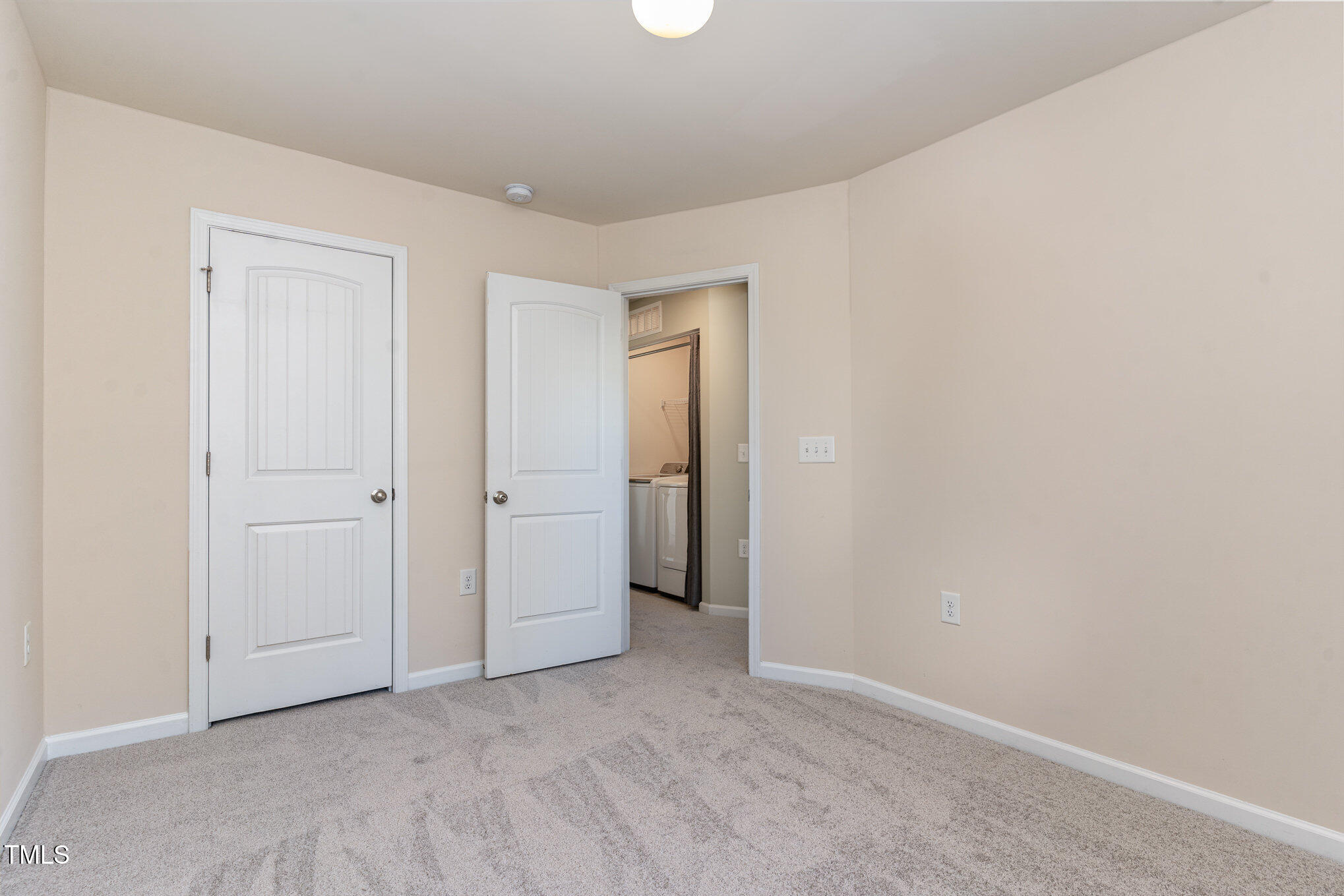 1009 Laceflower Drive Property Photo 16