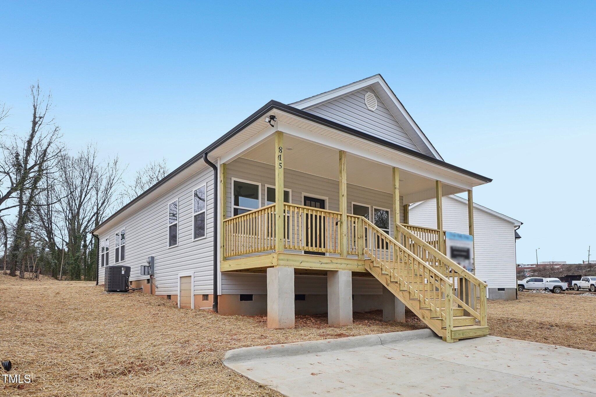 815 Graham Street Property Photo