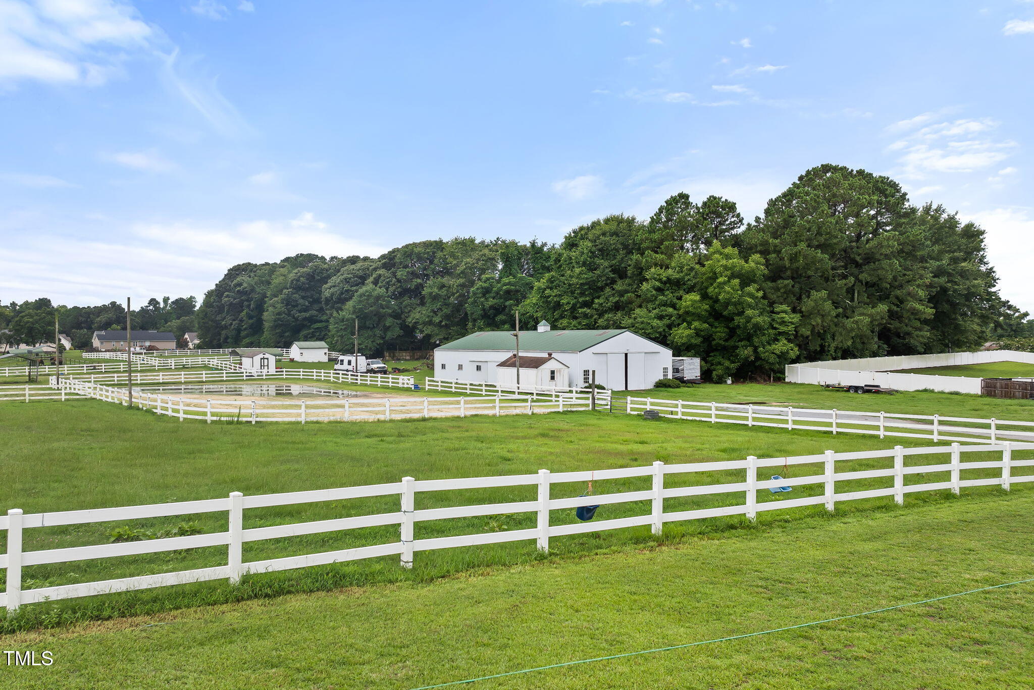 1251 Ennis Road Property Photo