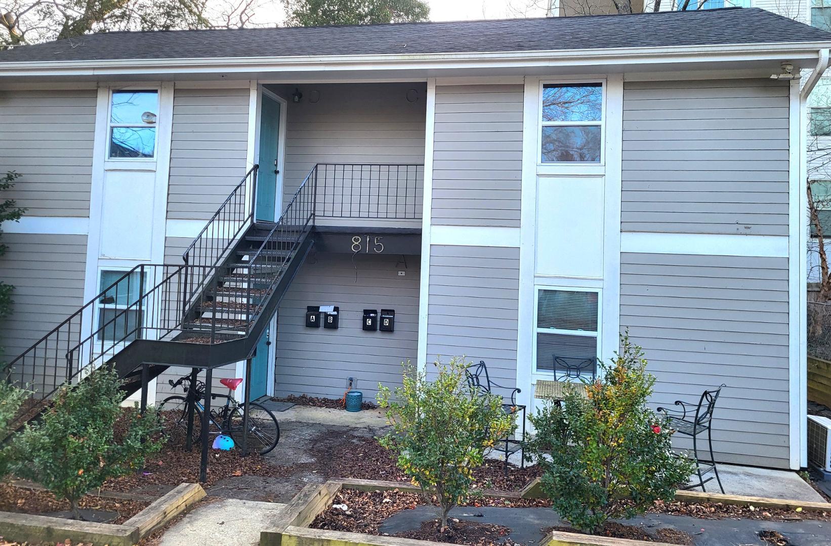 815 Clay Street Apt A Property Photo