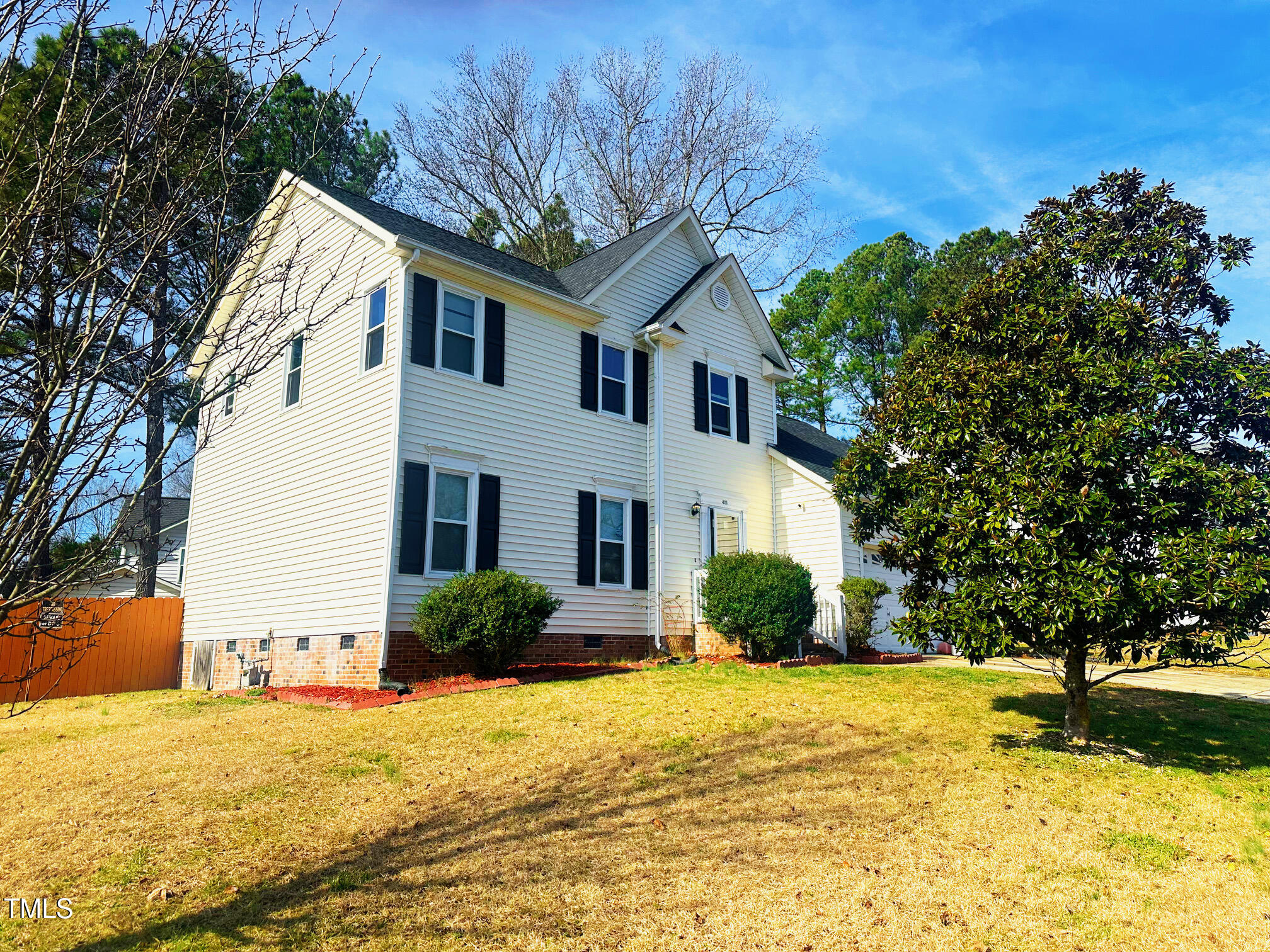 401 Maymount Drive Property Photo 2