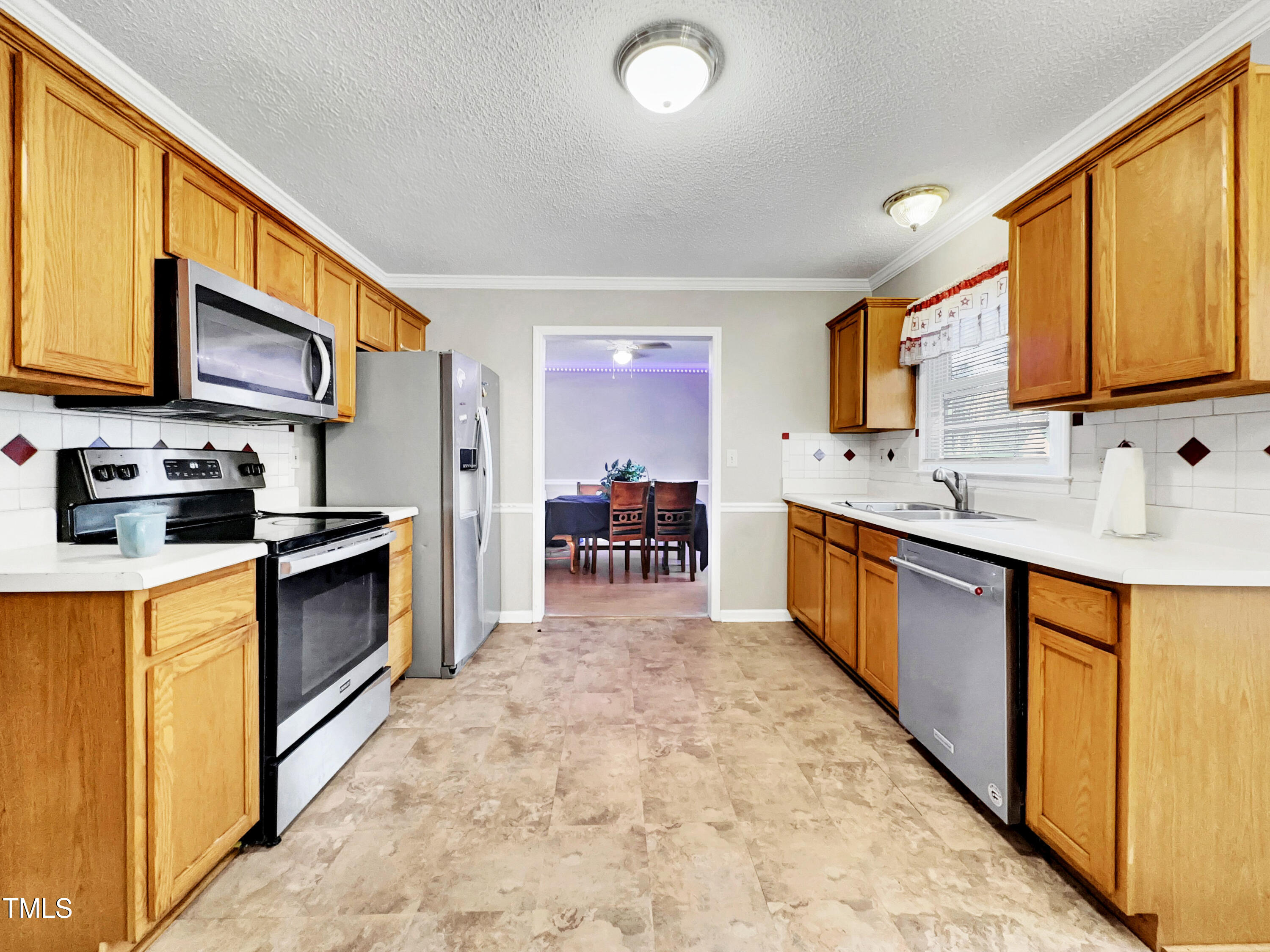 401 Maymount Drive Property Photo 4