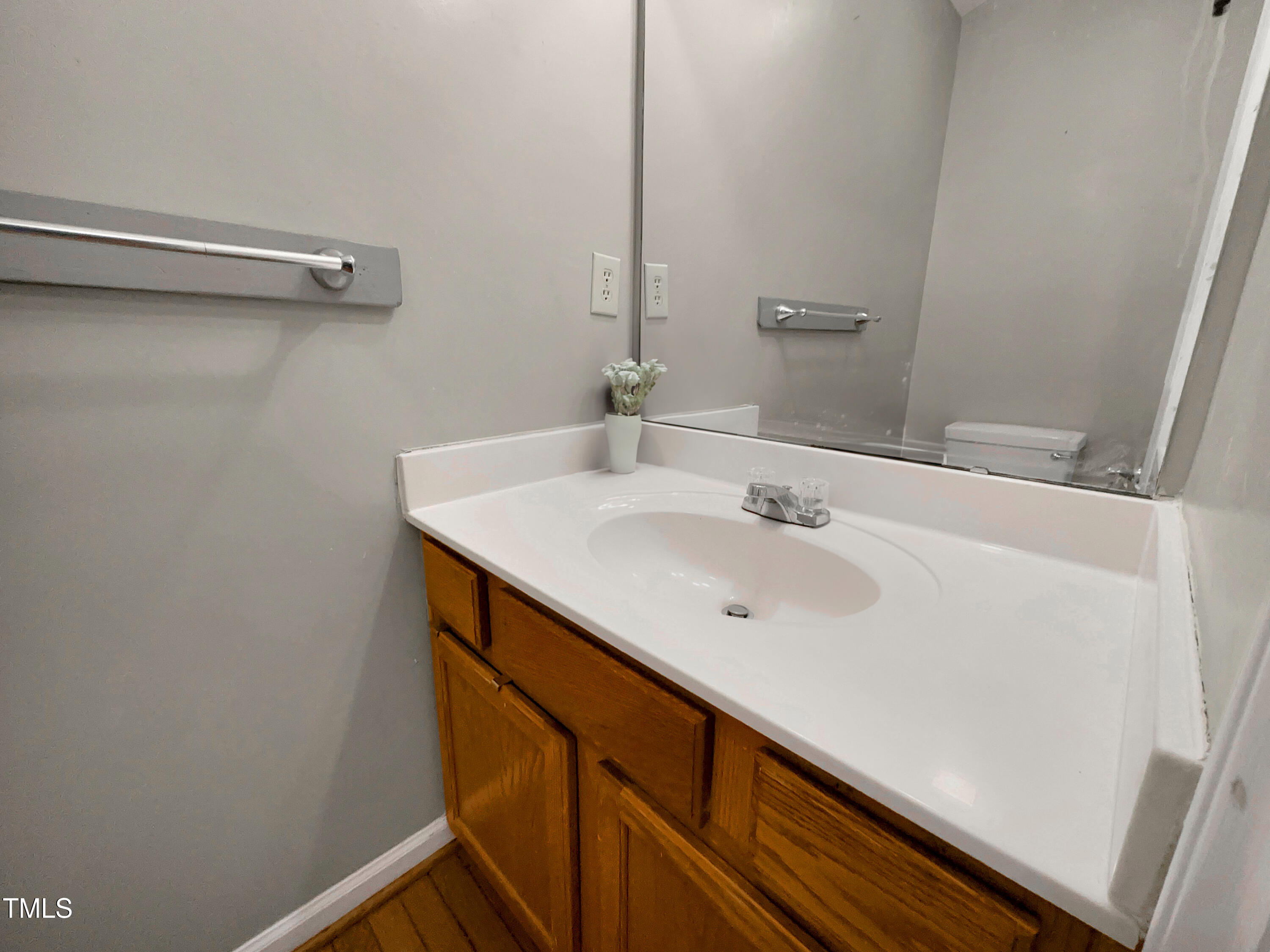 401 Maymount Drive Property Photo 16