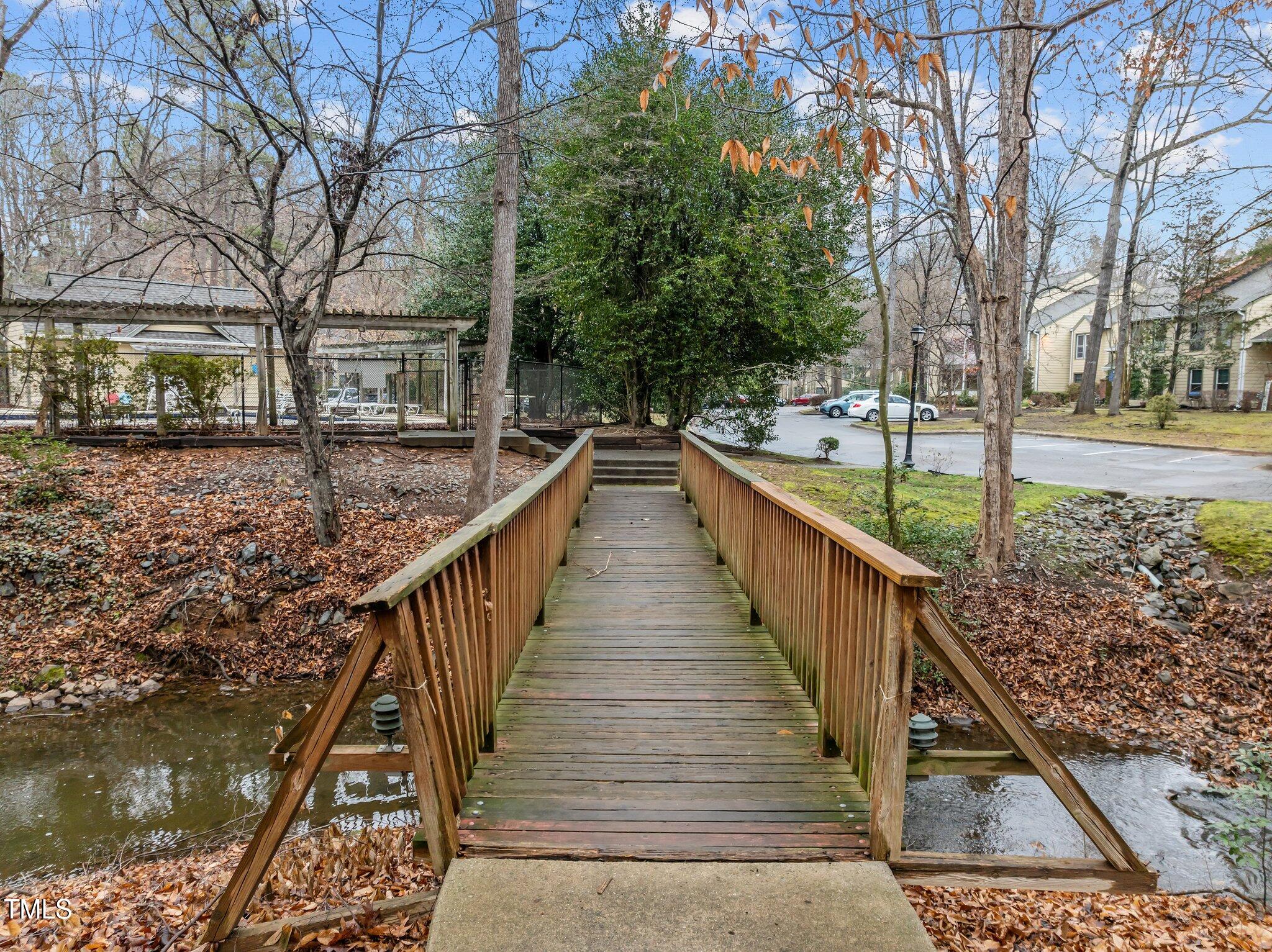 401 Oak Hollow Court Property Photo 41