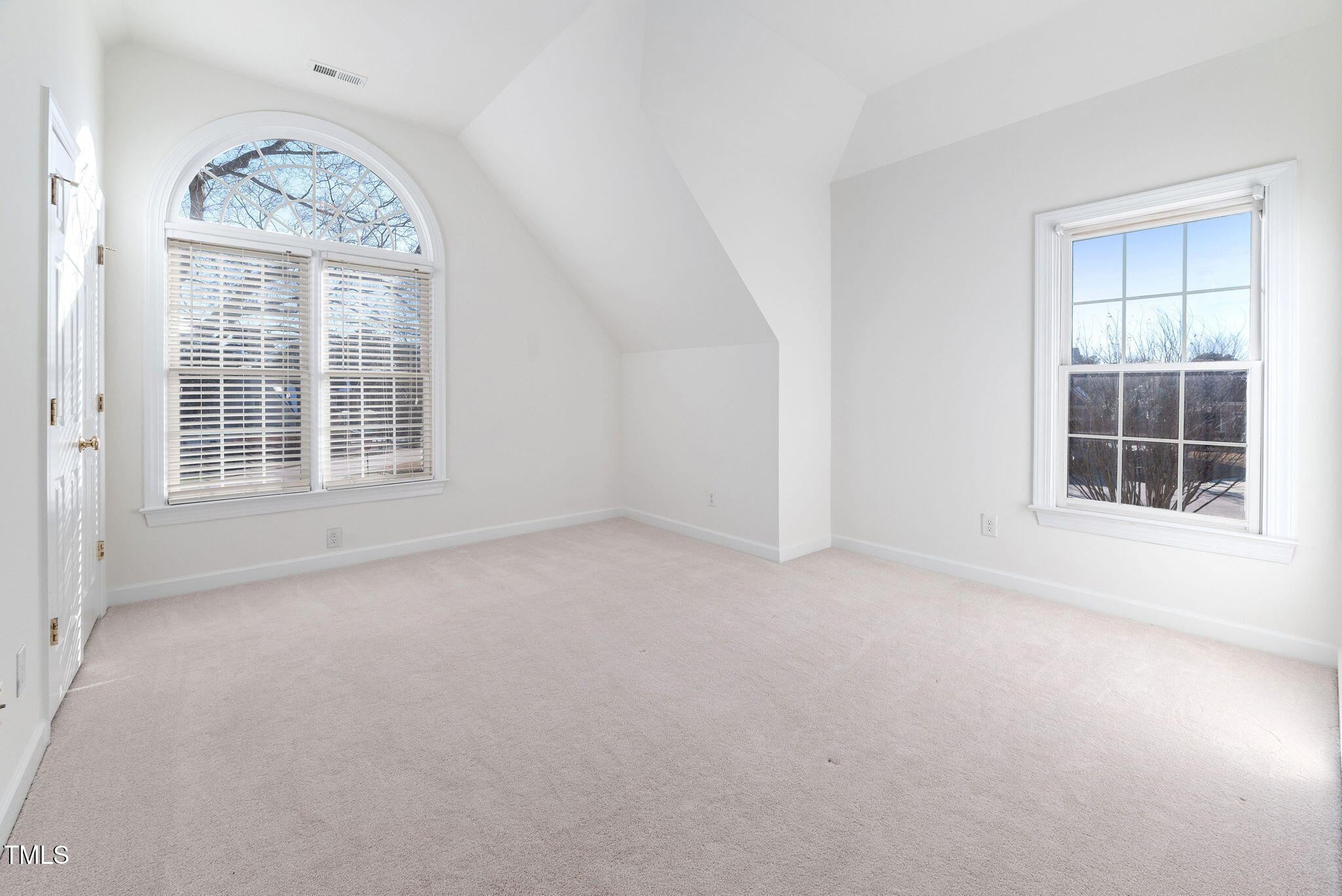 601 Walcott Way Property Photo 31