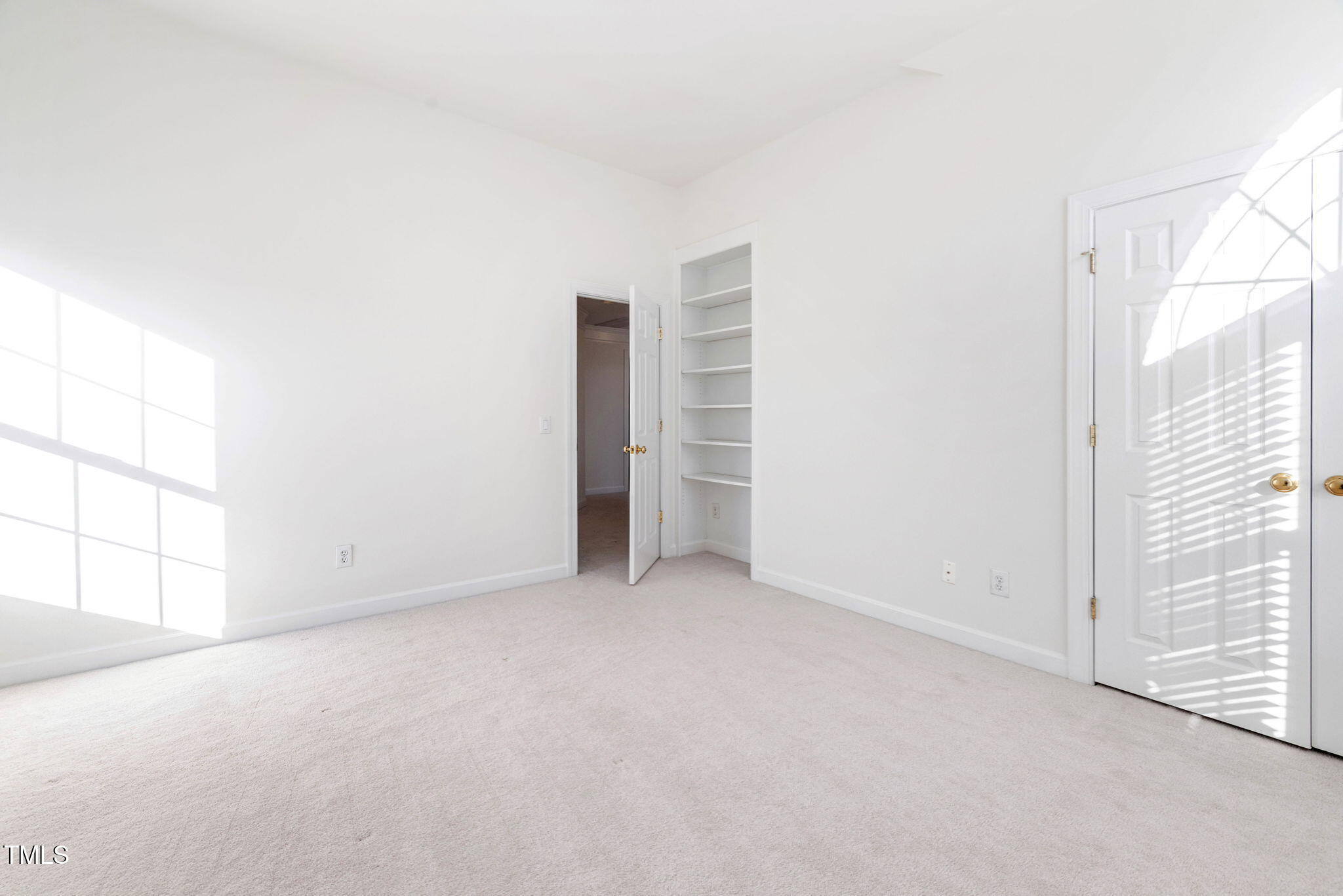 601 Walcott Way Property Photo 32