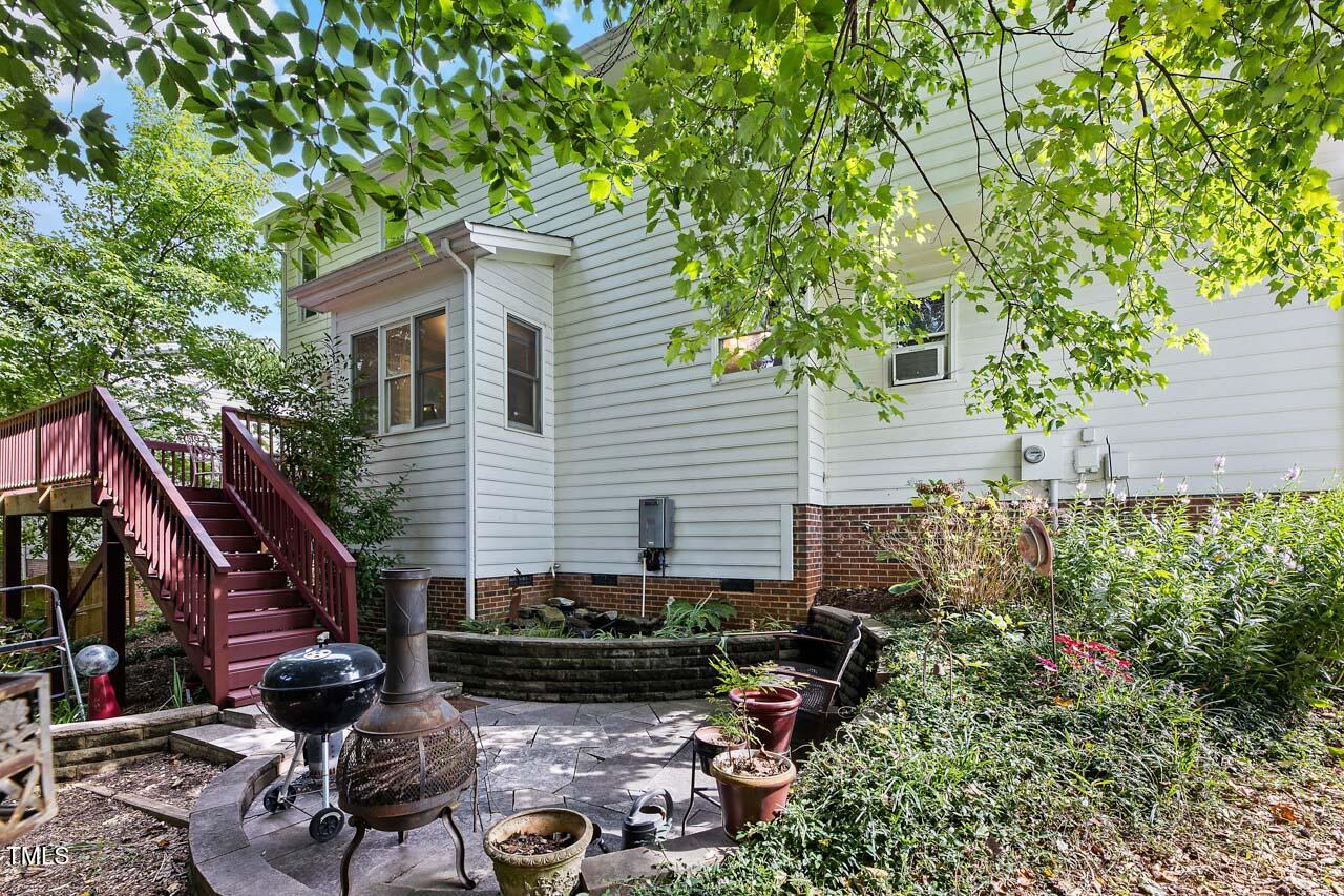 303 Cary Pines Drive Property Photo 22