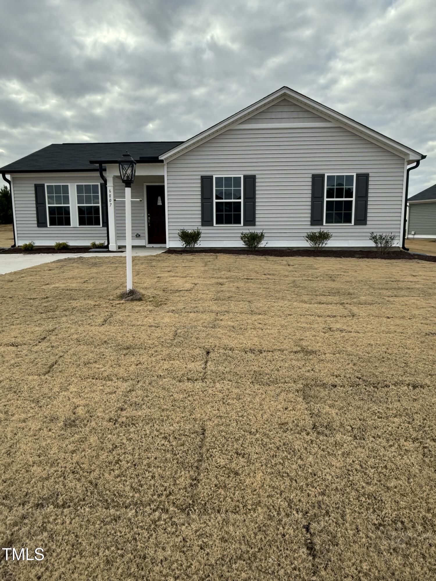 6807 Hardwick Lane Property Photo