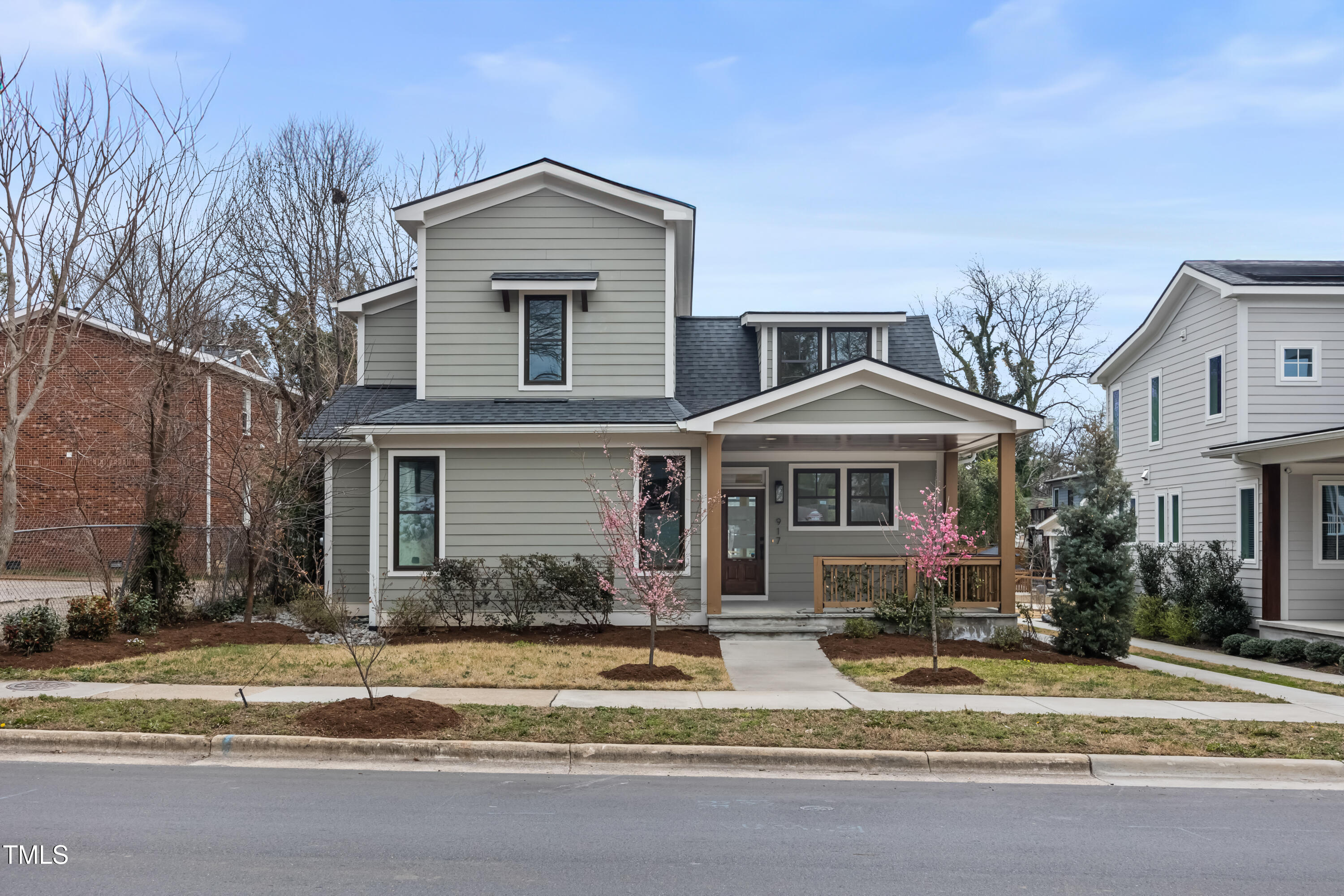 917 S Blount Street Property Photo