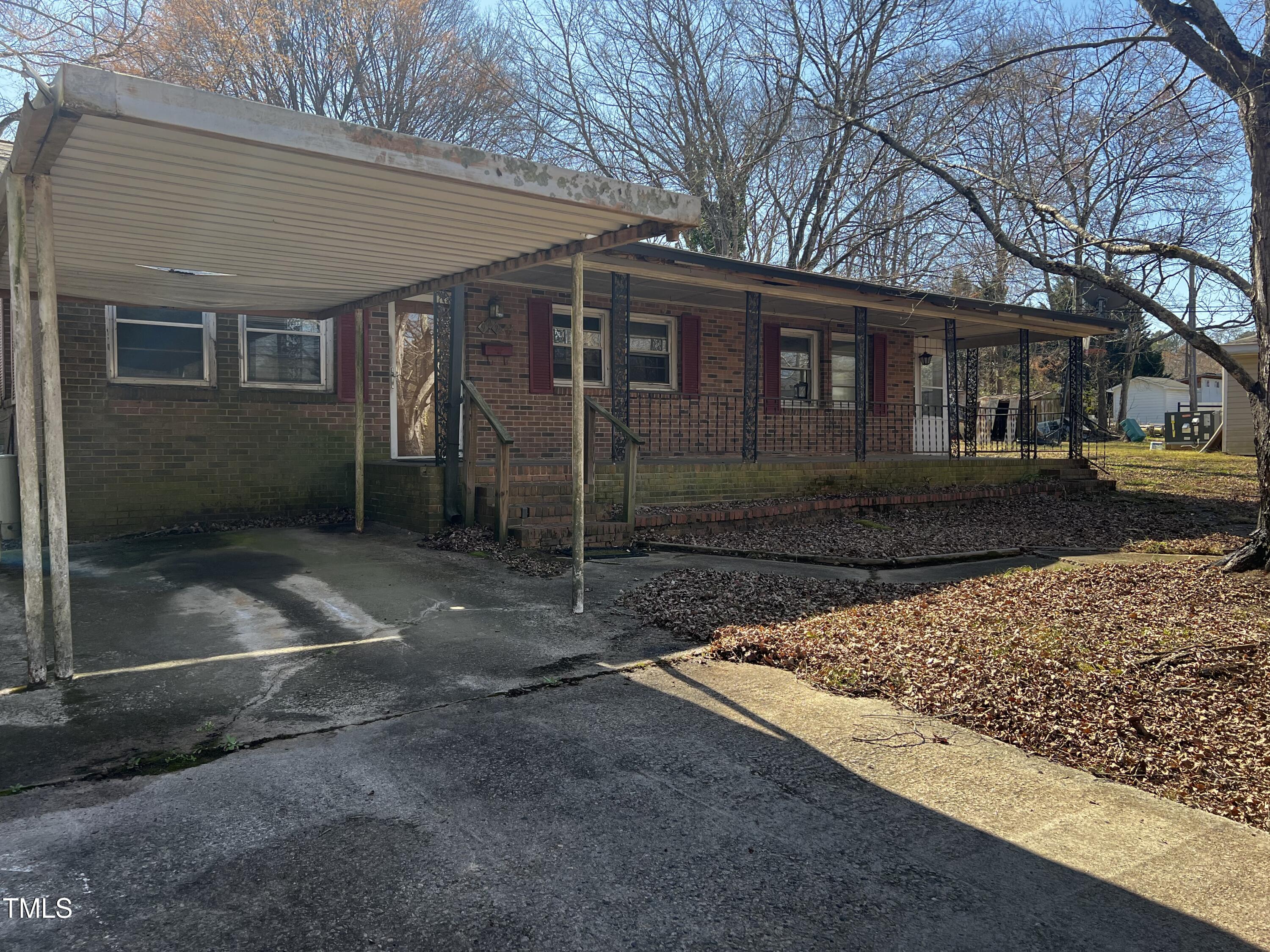 922 N White Street Property Photo