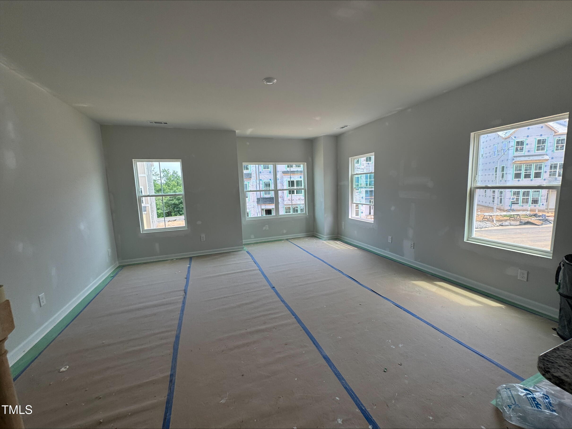 312 Chesapeak Commons Street # 144 Property Photo 9
