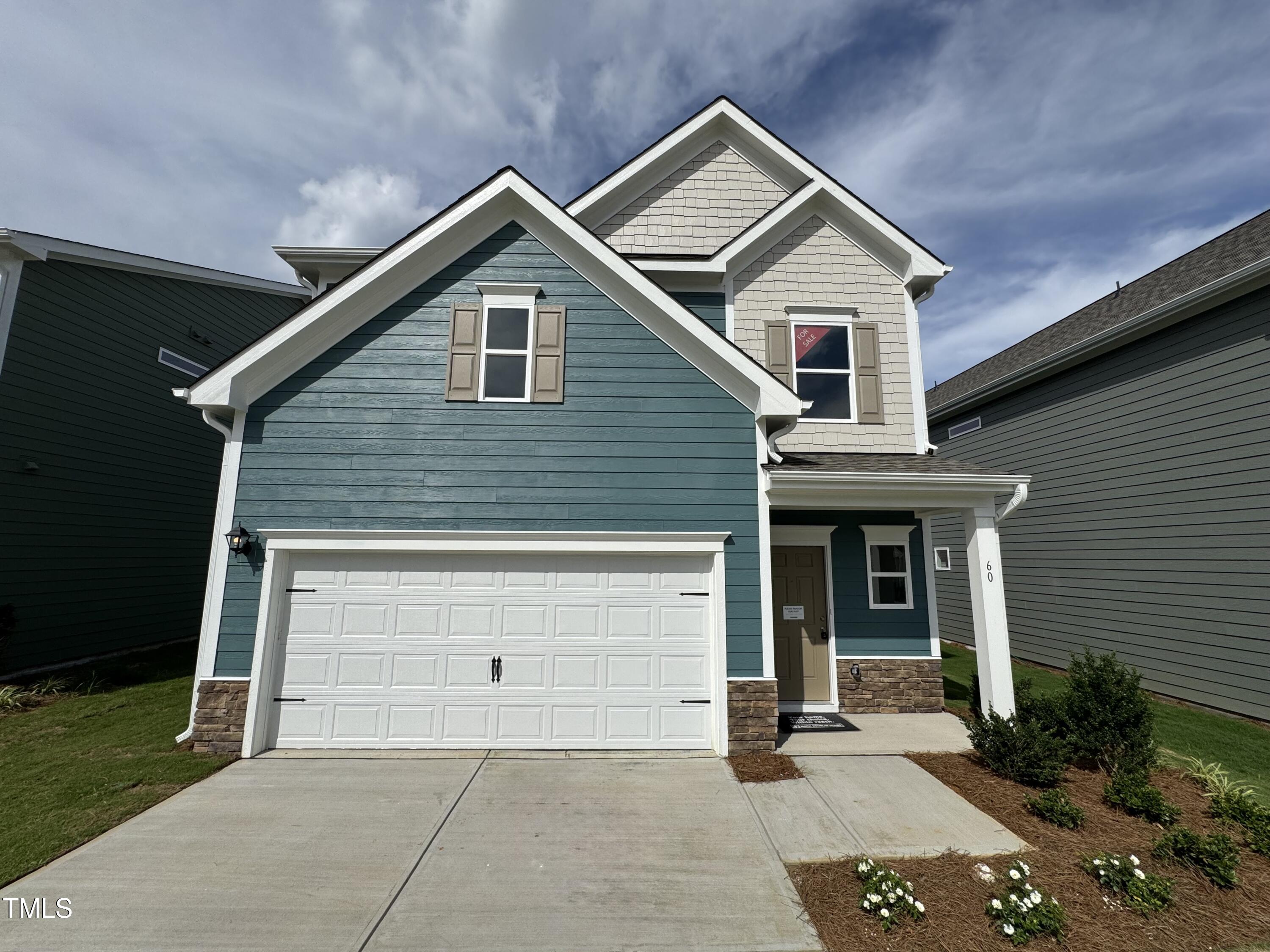 60 Commons Circle Property Photo 1