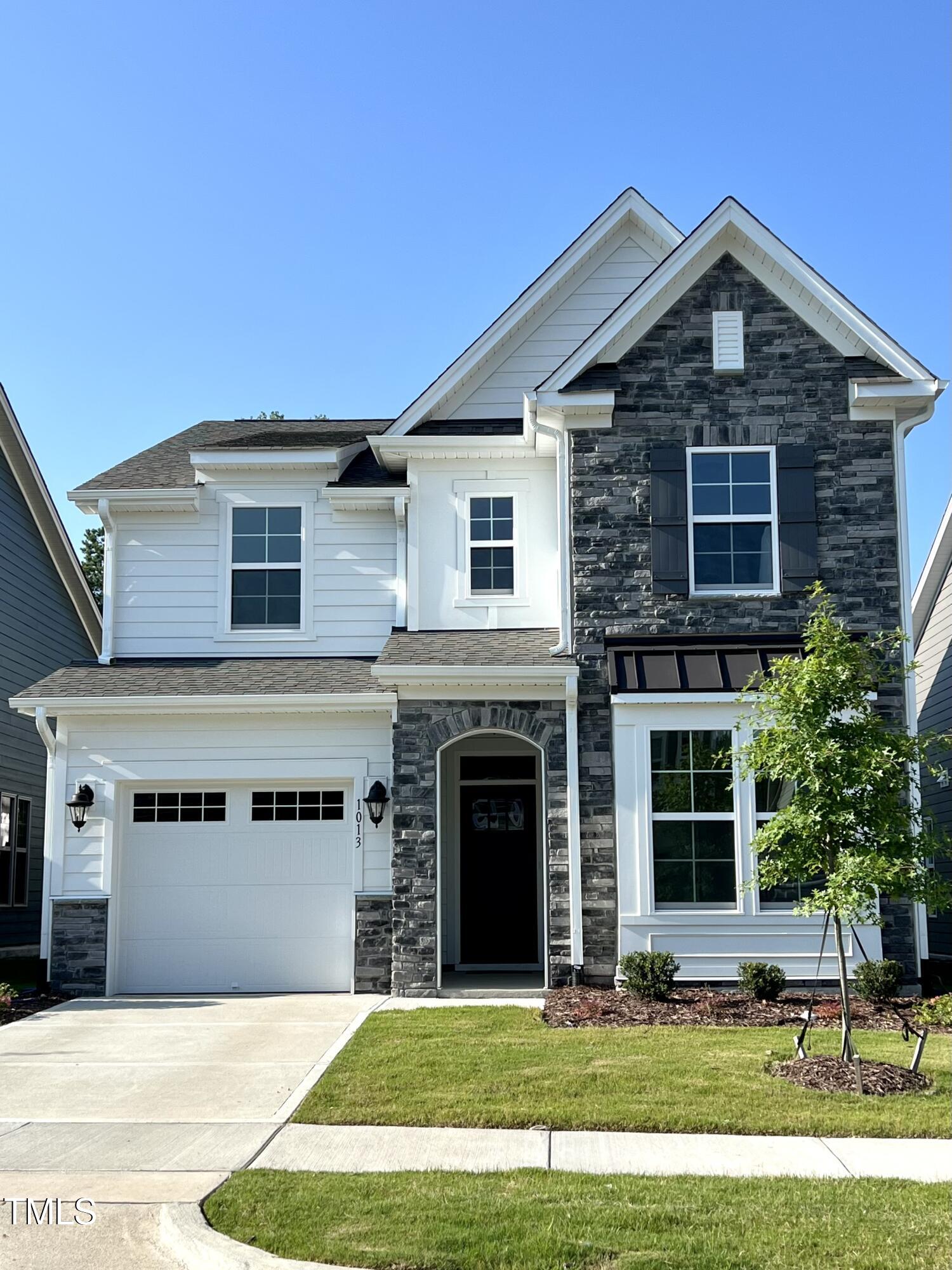 1013 Greatland Road Property Photo