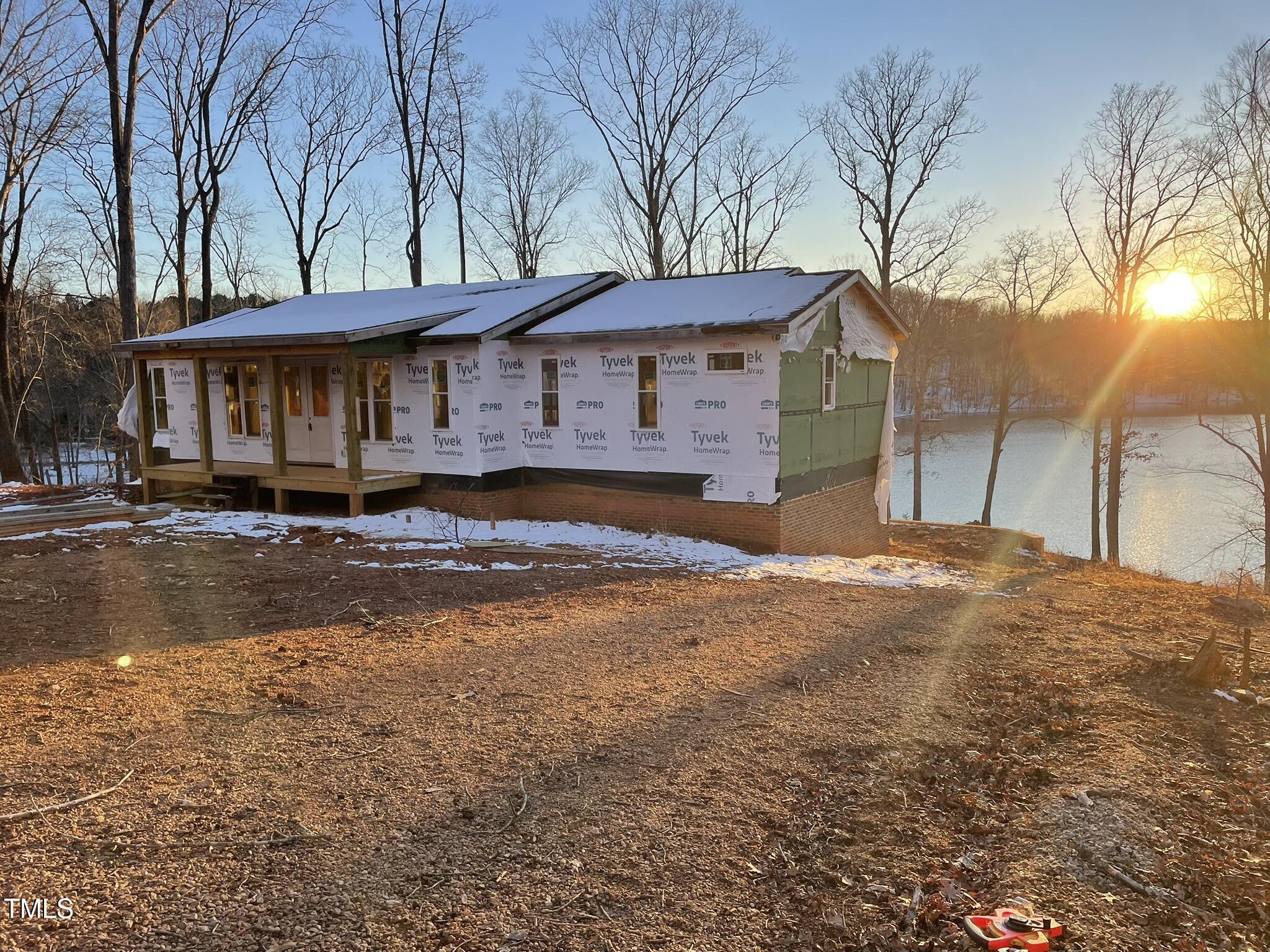1689 Peninsula Lane Property Photo