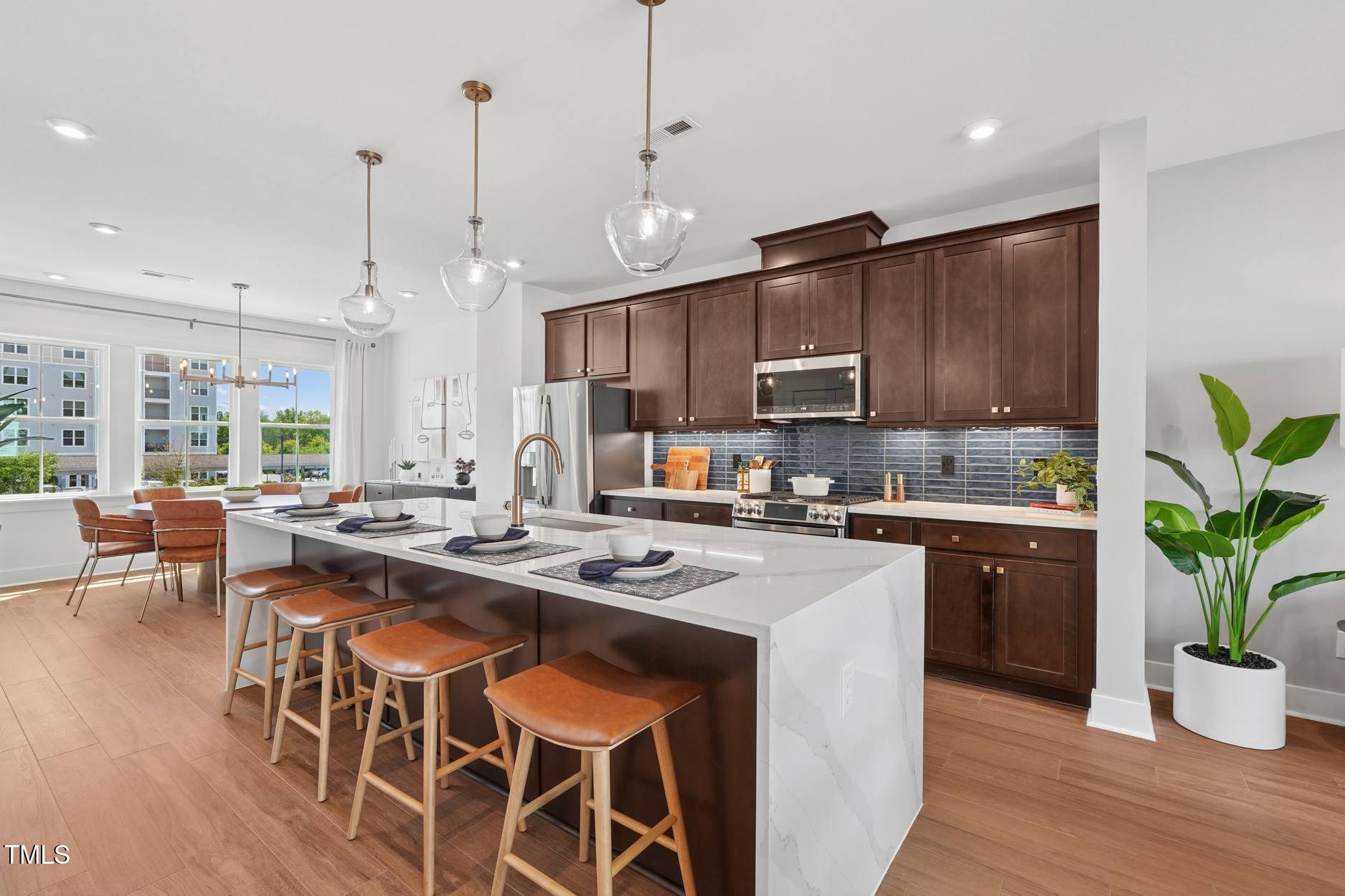 806 Hyperion Alley Property Photo 1