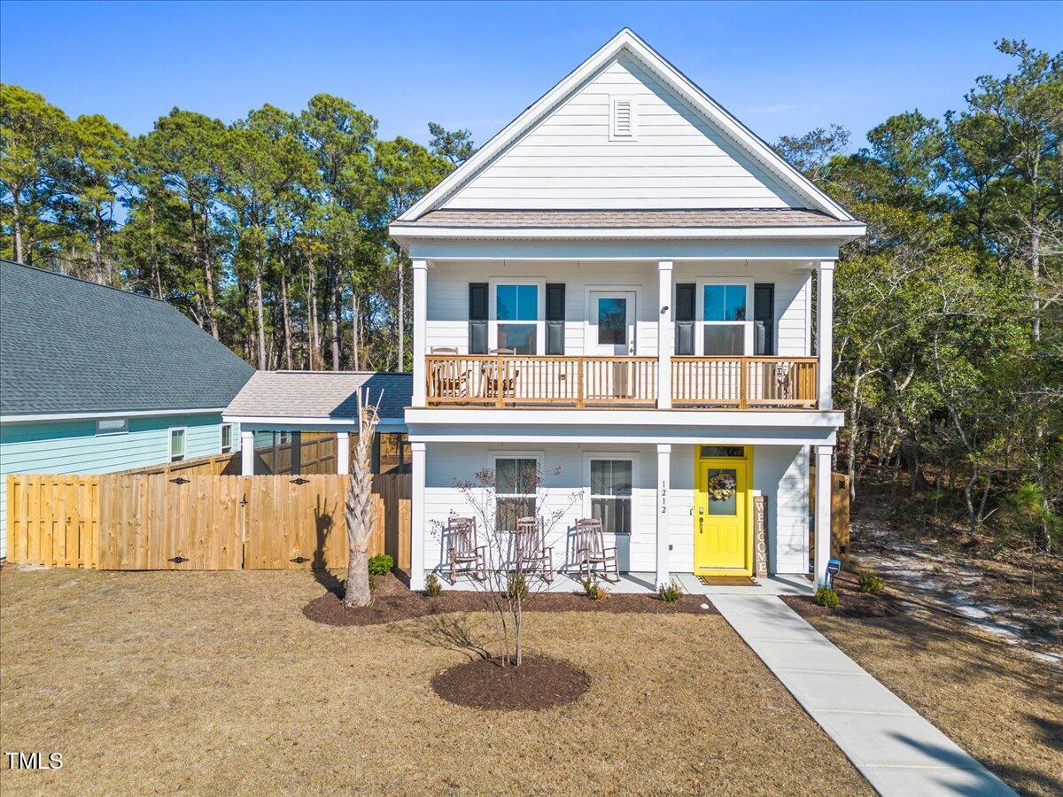 1212 N Caswell Avenue Property Photo
