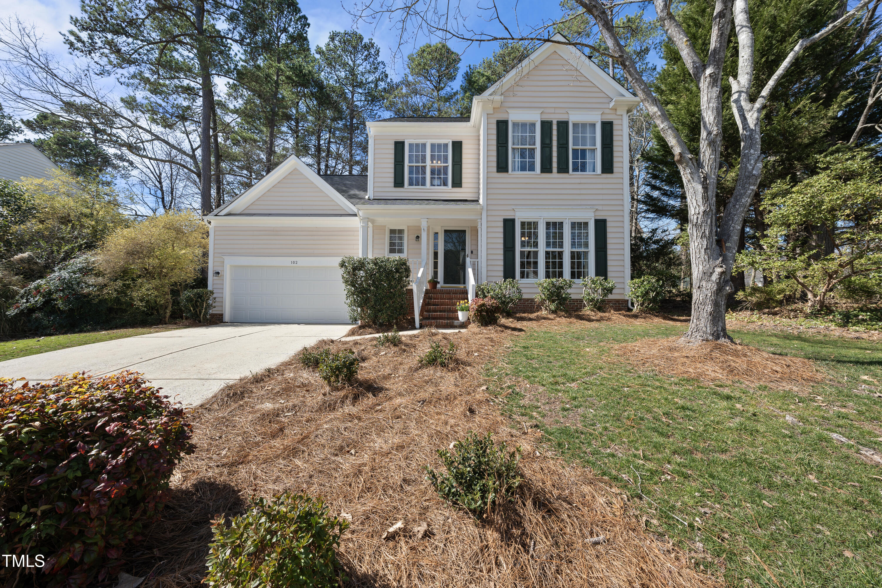Amesbury Mcarthur Pk Real Estate Listings Main Image
