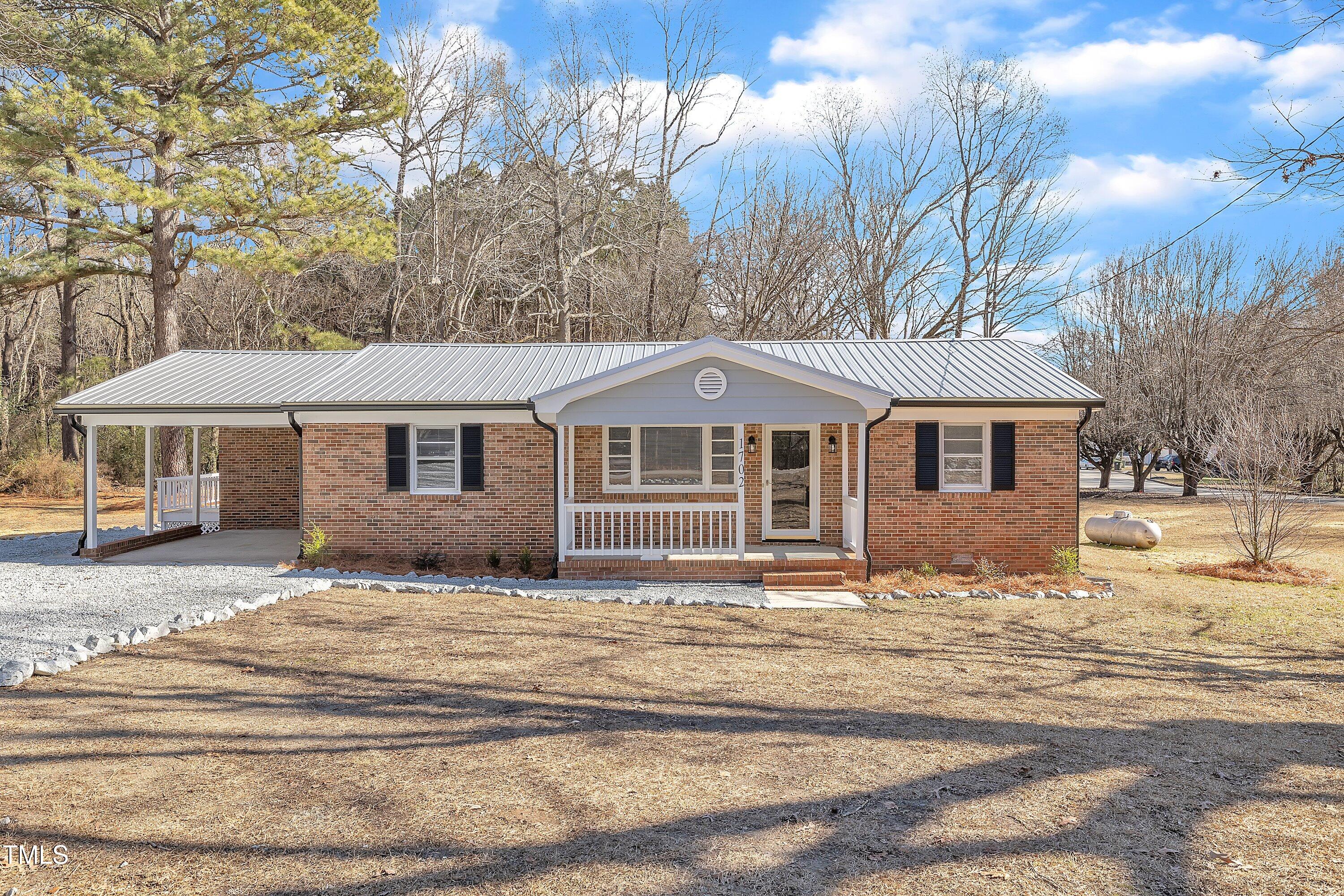 1702 Nc 242 N Property Photo