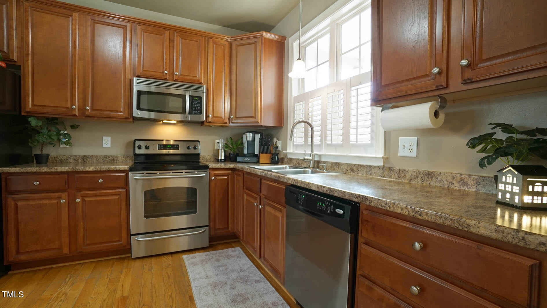 1226 Woodland Church Road Property Photo 8