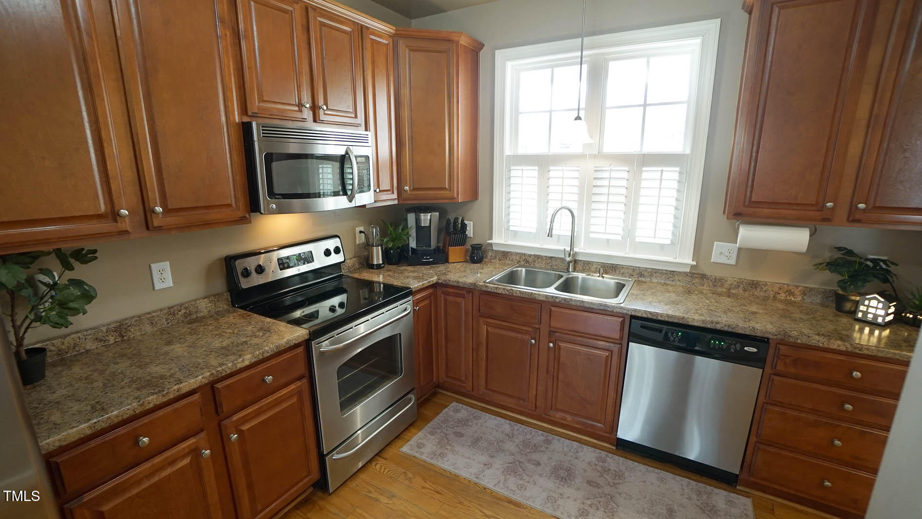 1226 Woodland Church Road Property Photo 9