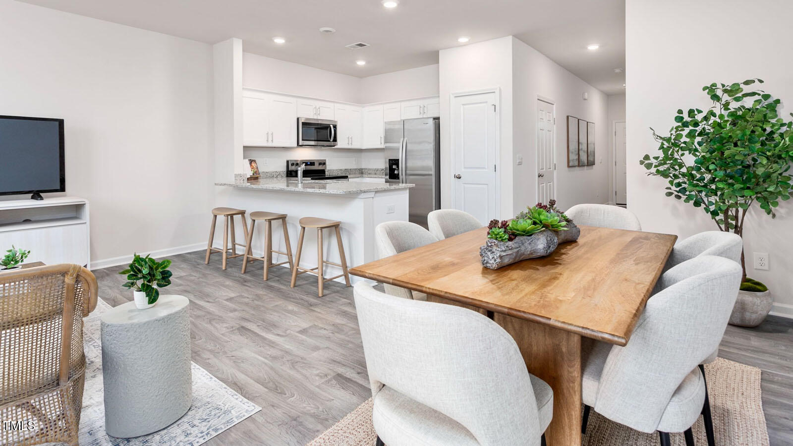 243 Perseus Street Property Photo 8