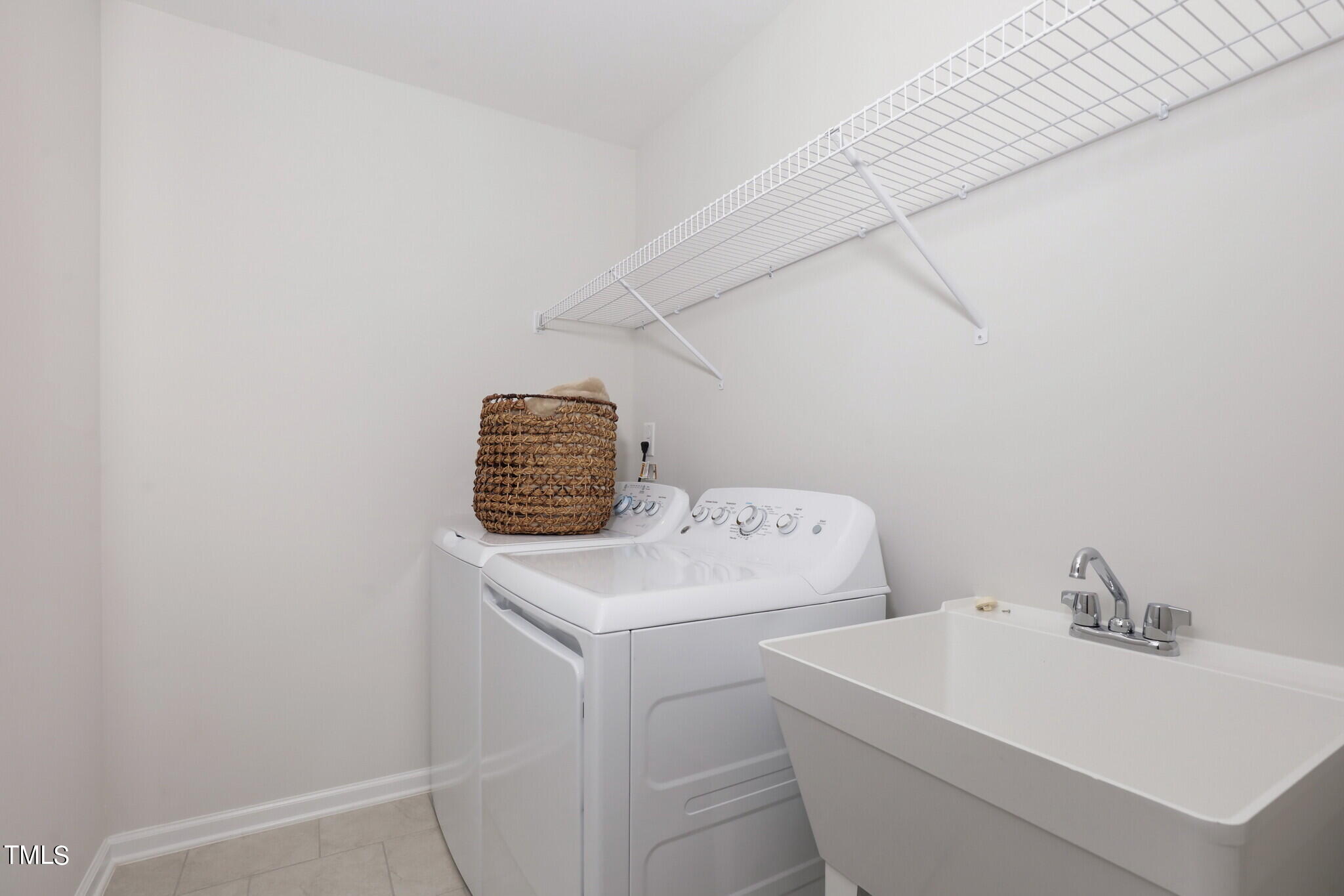 1010 Sora Way Property Photo 32
