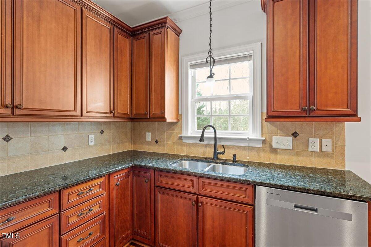 109 Coffeeberry Court Property Photo 28