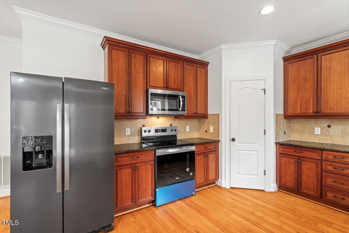 109 Coffeeberry Court Property Photo 32