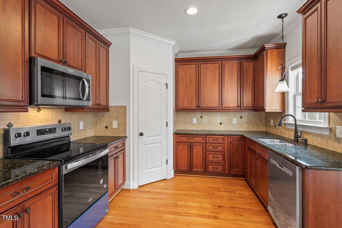 109 Coffeeberry Court Property Photo 33