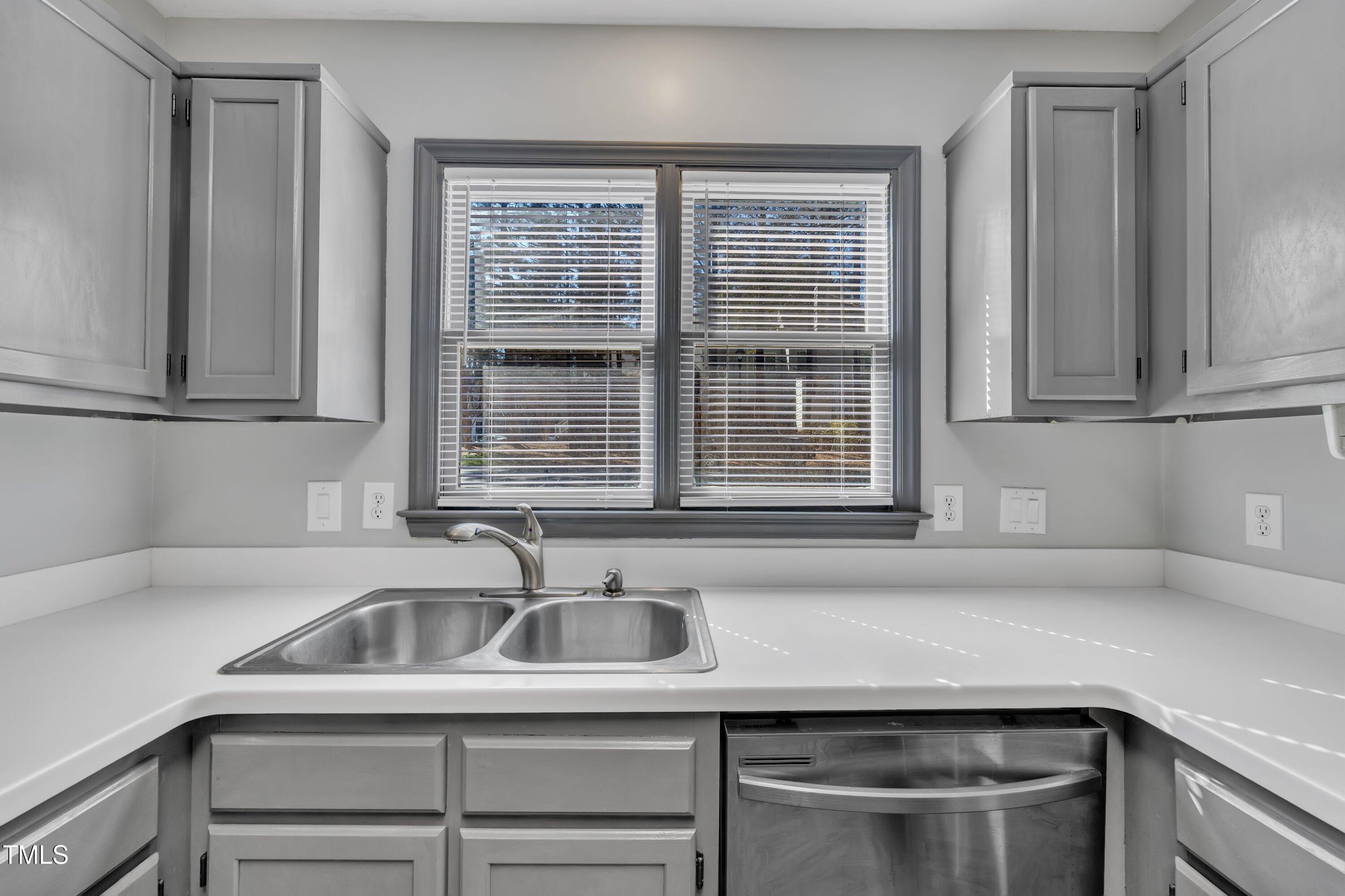 6036 Epping Forest Drive Property Photo 6