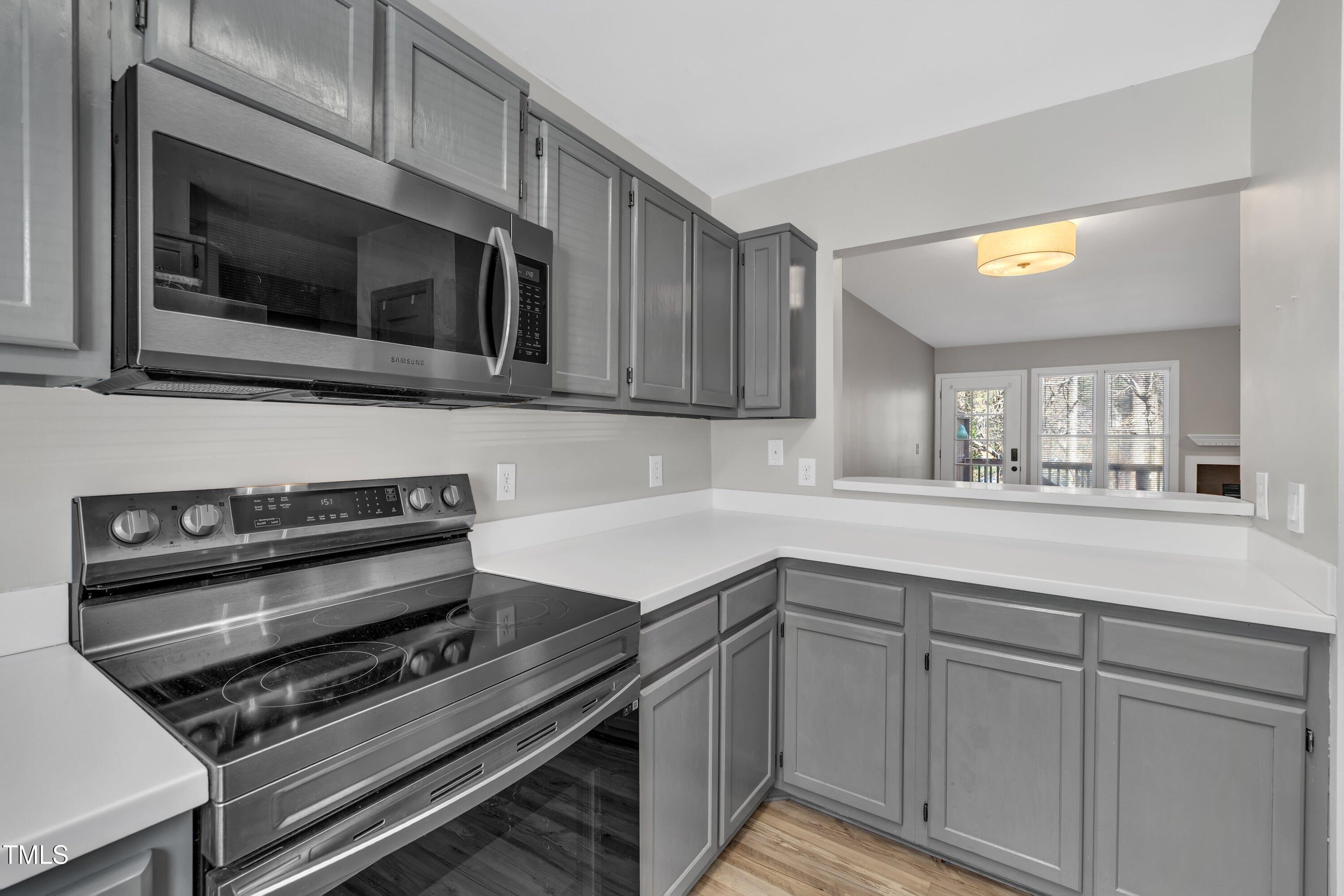 6036 Epping Forest Drive Property Photo 10