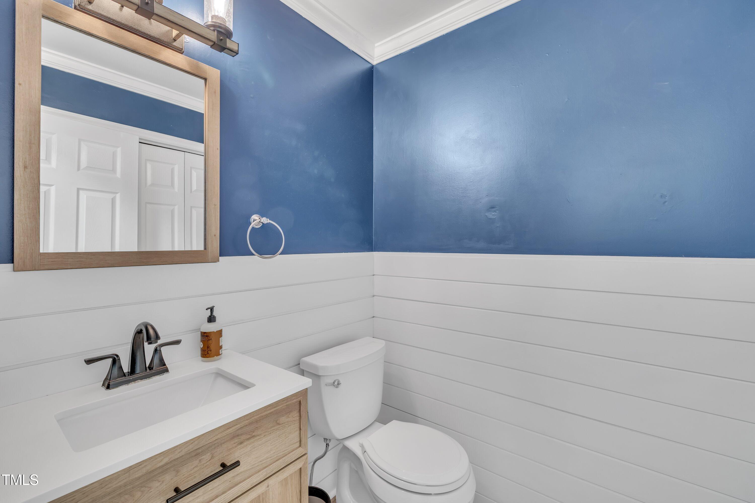 6036 Epping Forest Drive Property Photo 11
