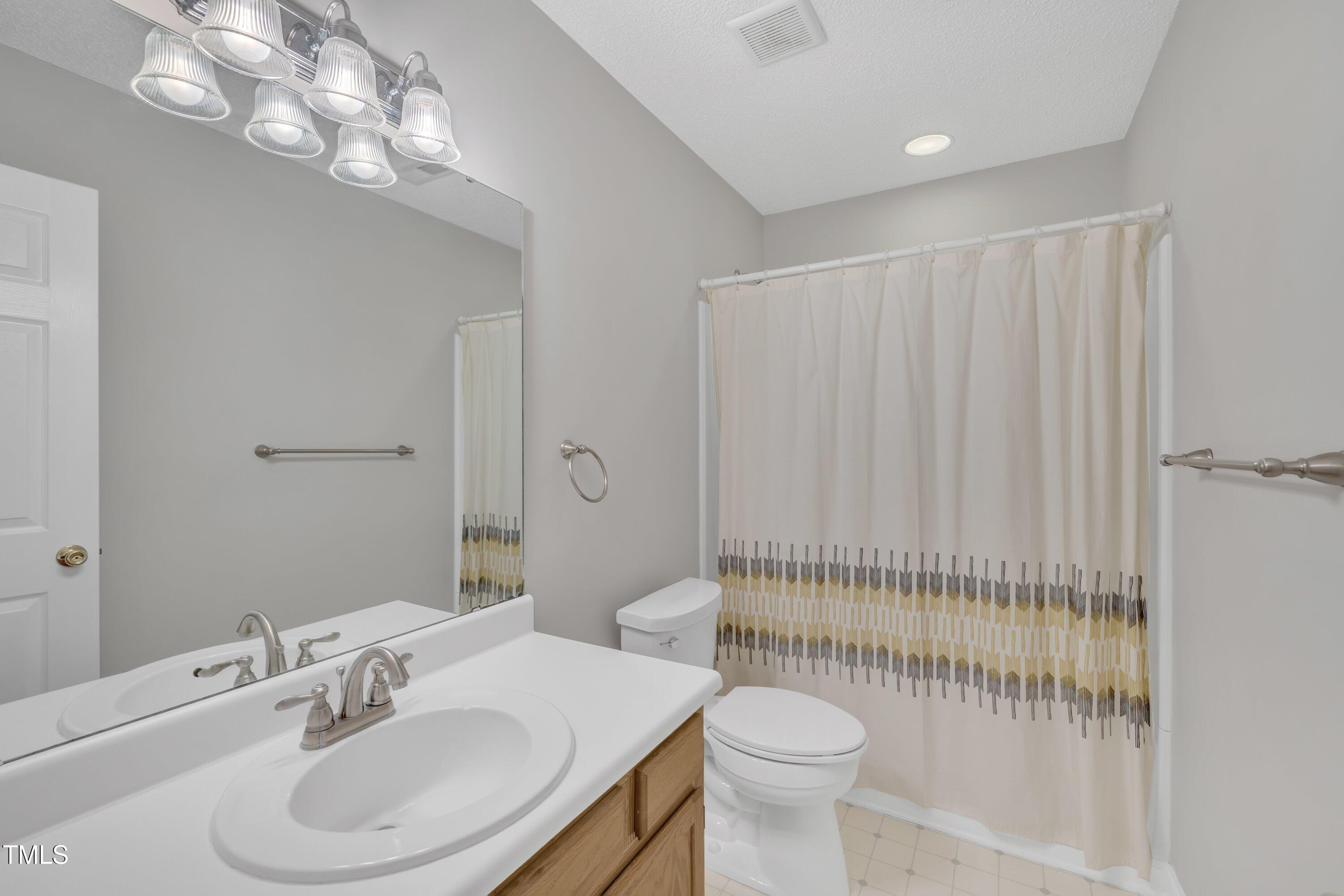 6036 Epping Forest Drive Property Photo 21