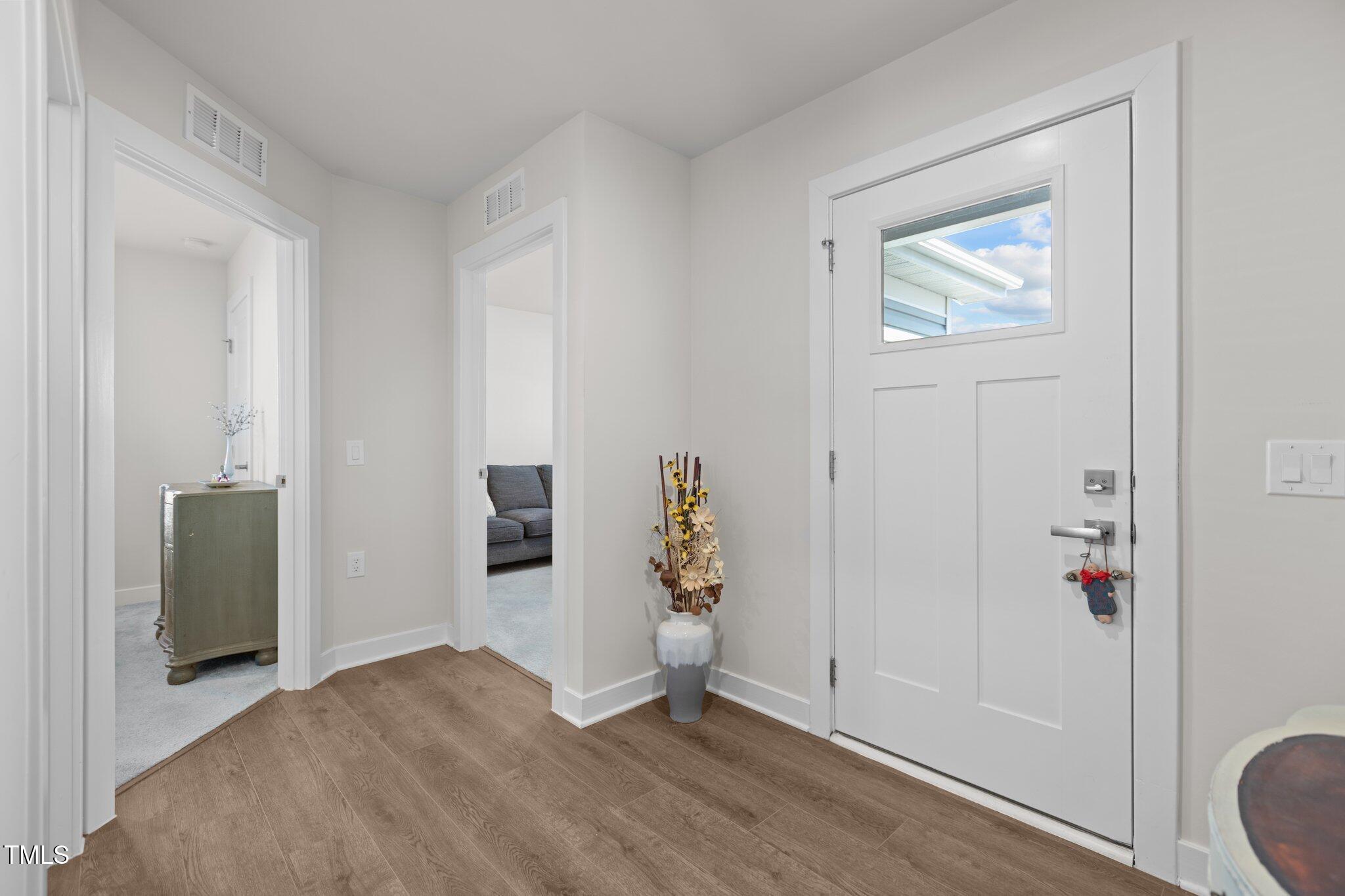 8668 Kenridge Lane Property Photo 3