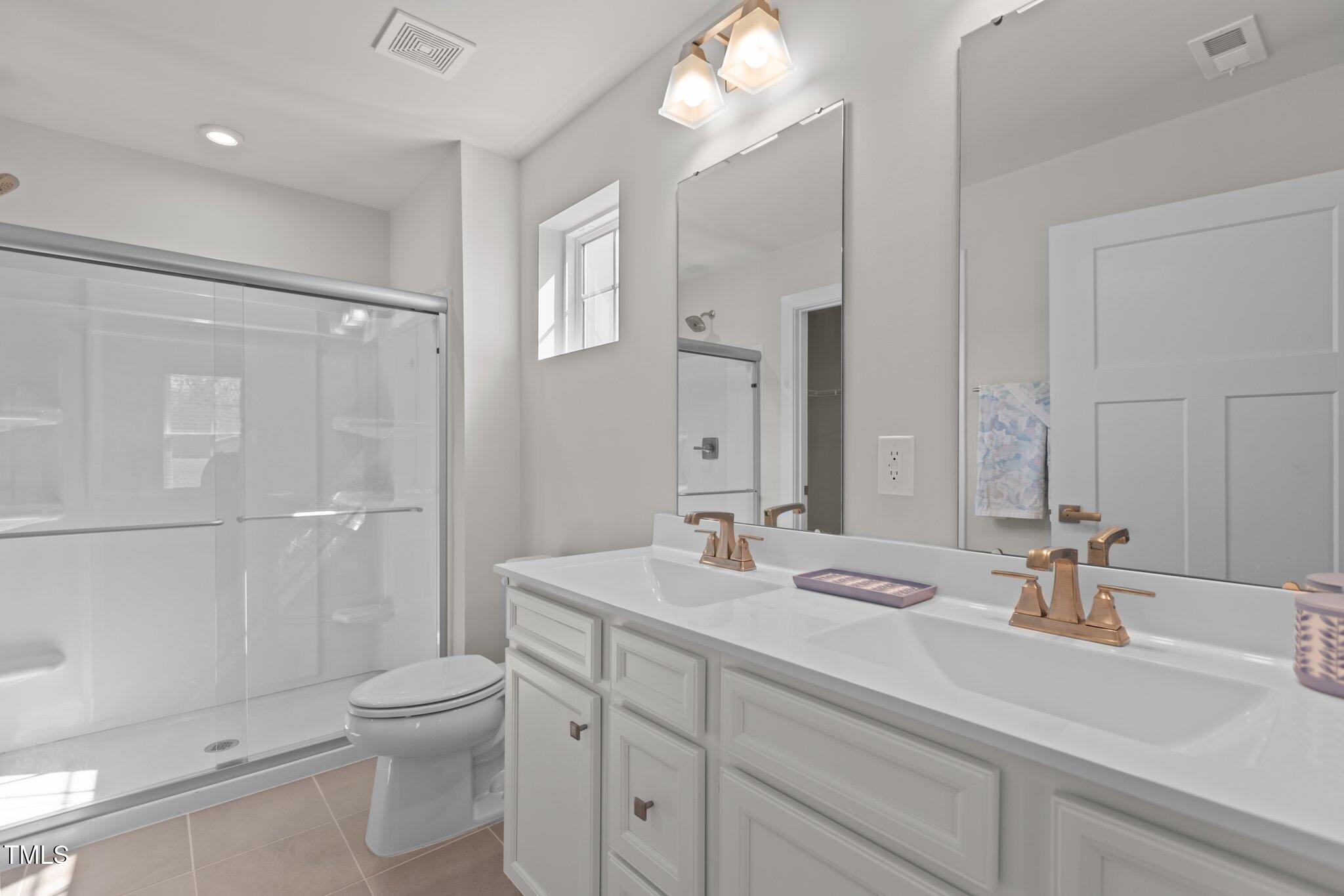 8668 Kenridge Lane Property Photo 9