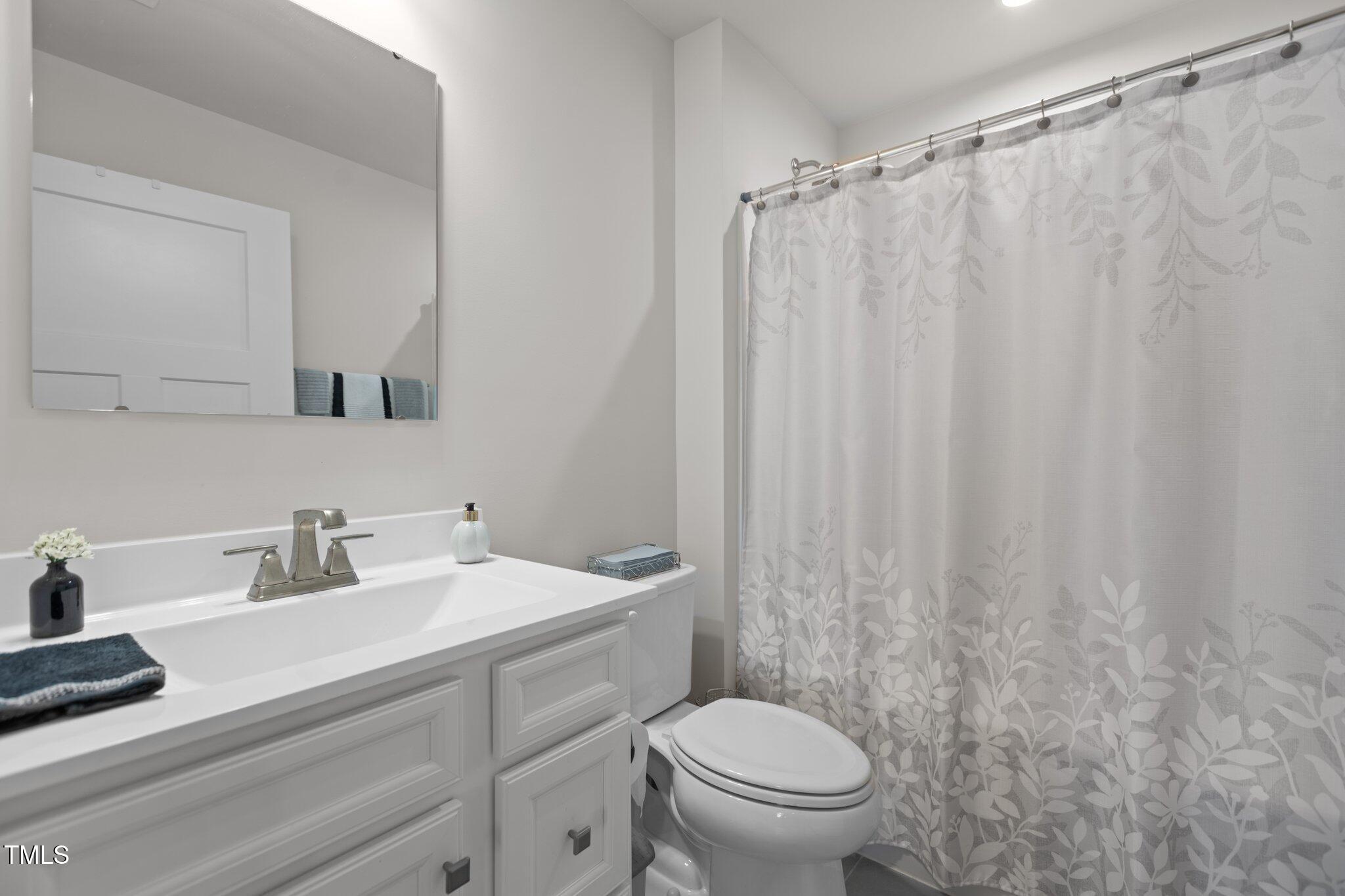 8668 Kenridge Lane Property Photo 12
