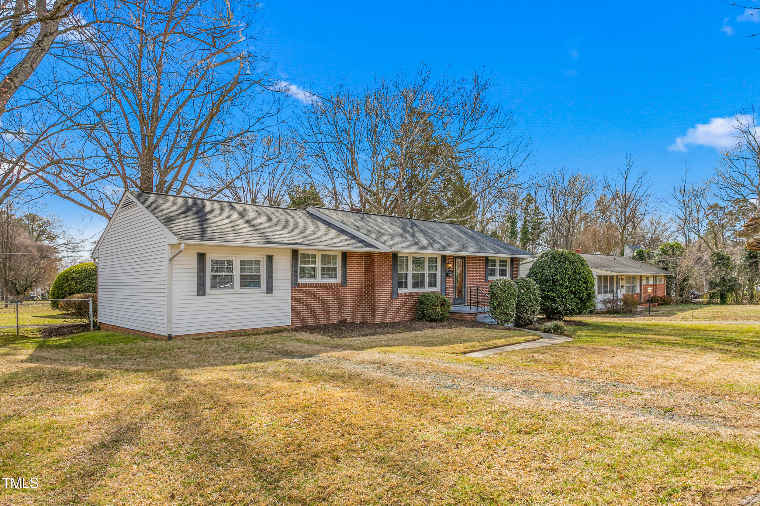 203 Oakgrove Drive Property Photo