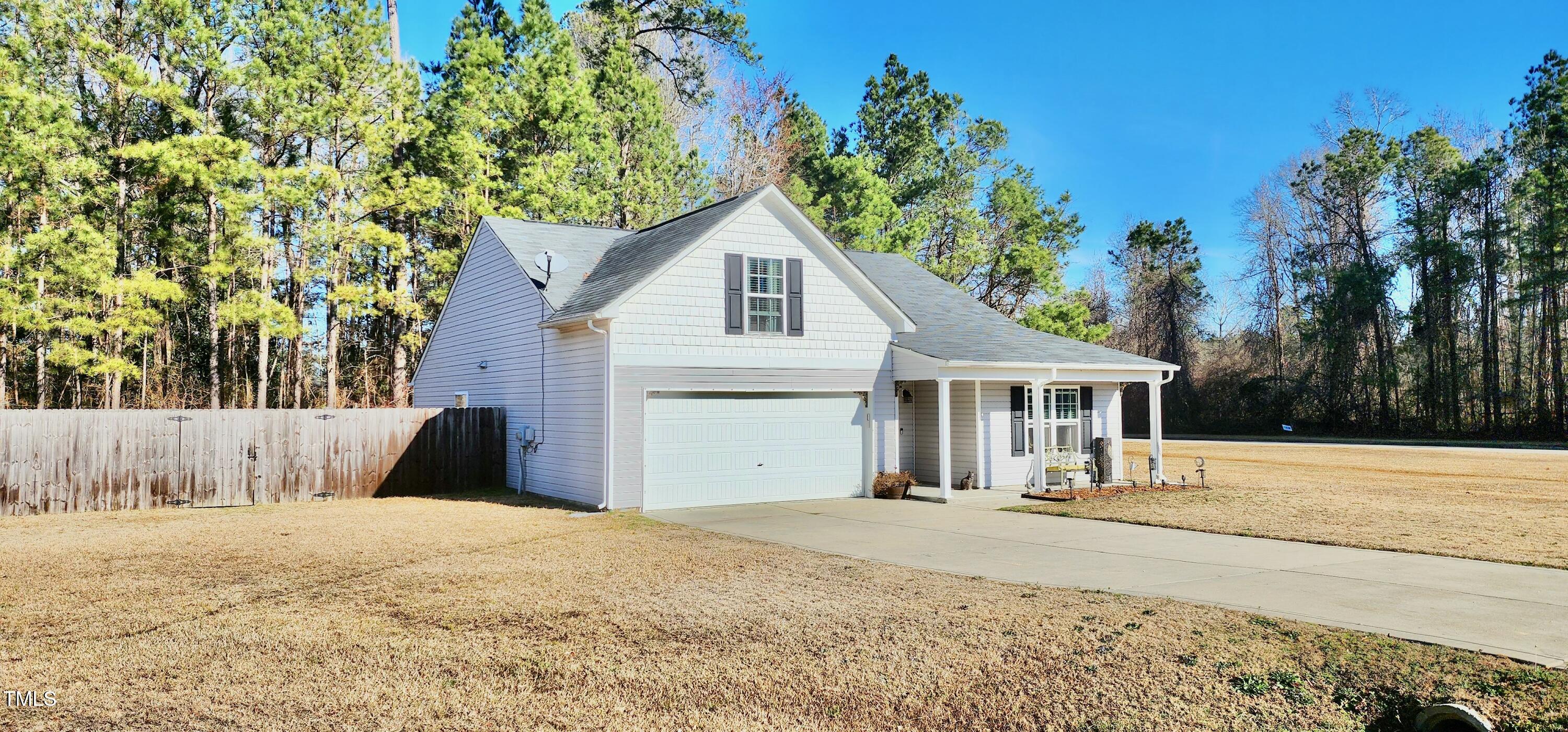 Blackberry Manor Real Estate Listings Main Image