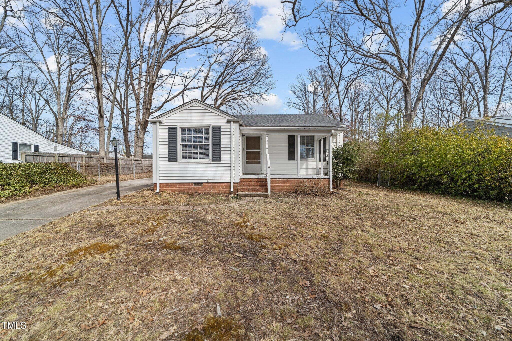 2716 Robin Hood Drive Property Photo