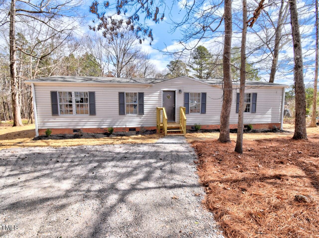 108 Lakeview Drive Property Photo 1