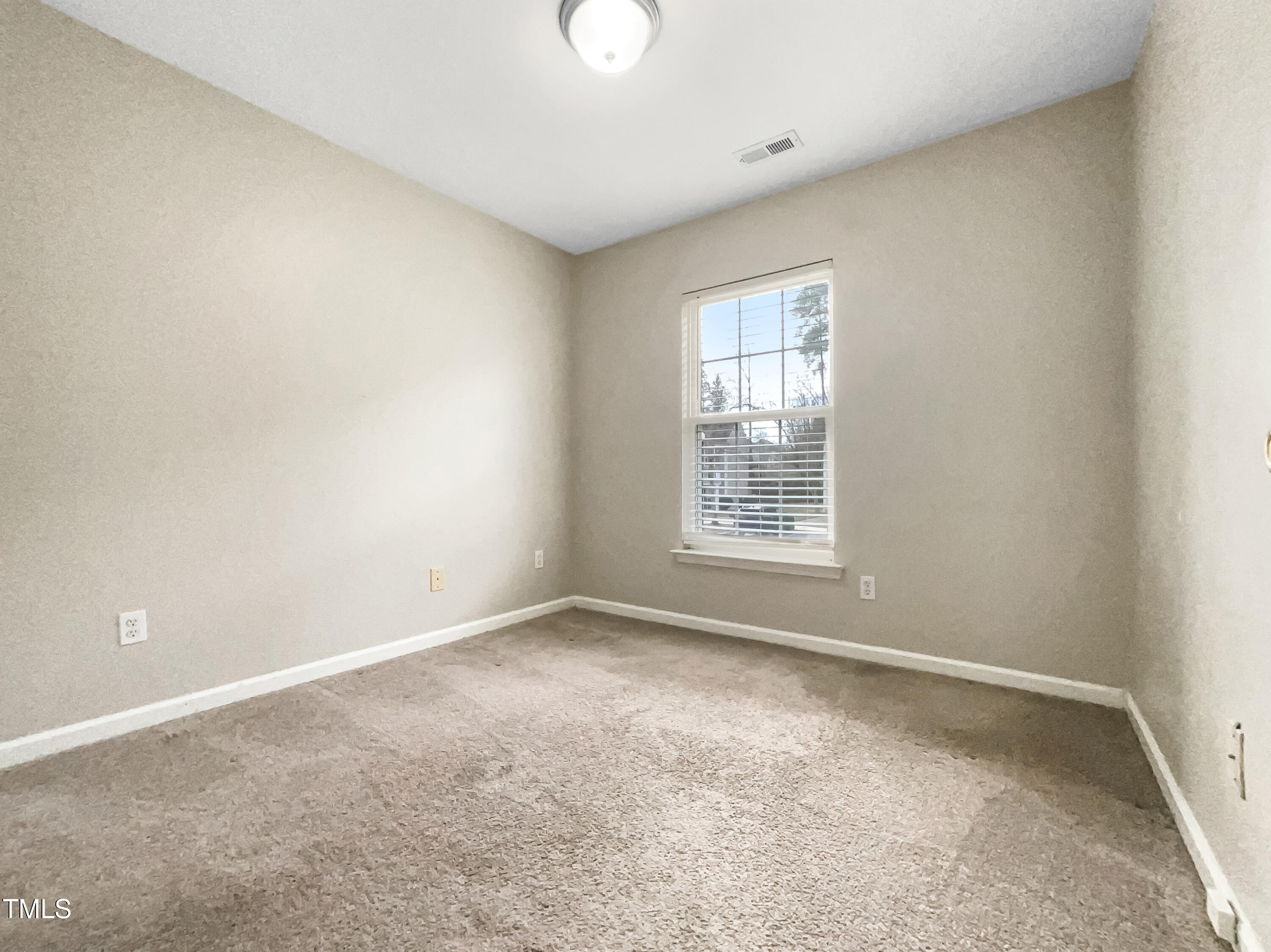 203 Canyon Lake Circle Property Photo 17