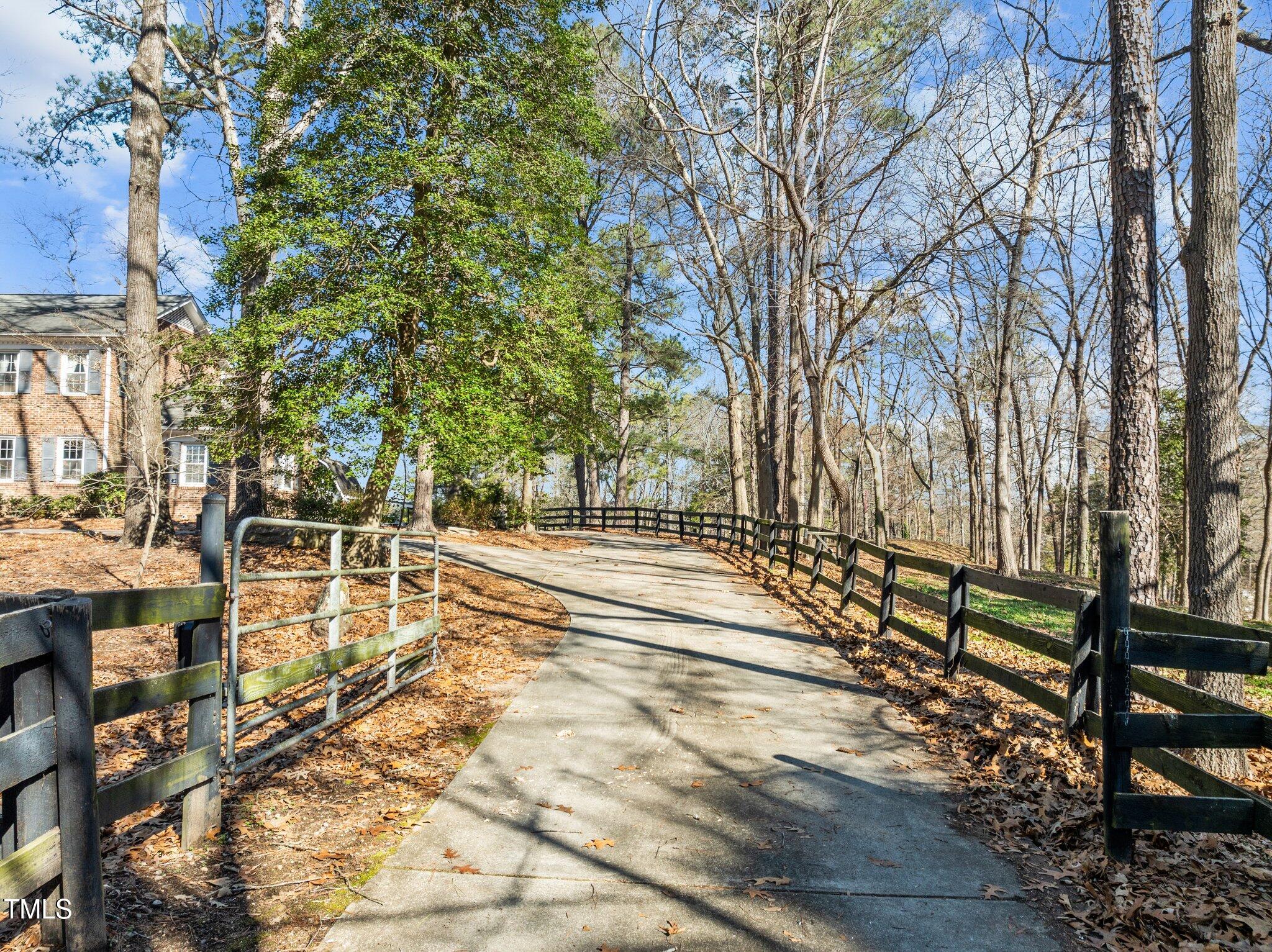5525 Buffaloe Road Property Photo 2