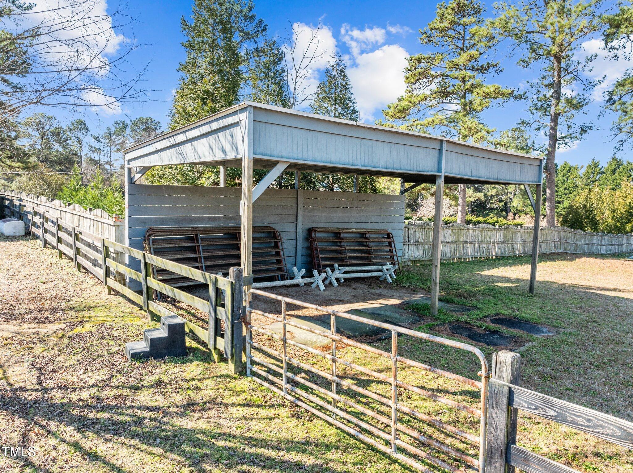 5525 Buffaloe Road Property Photo 9
